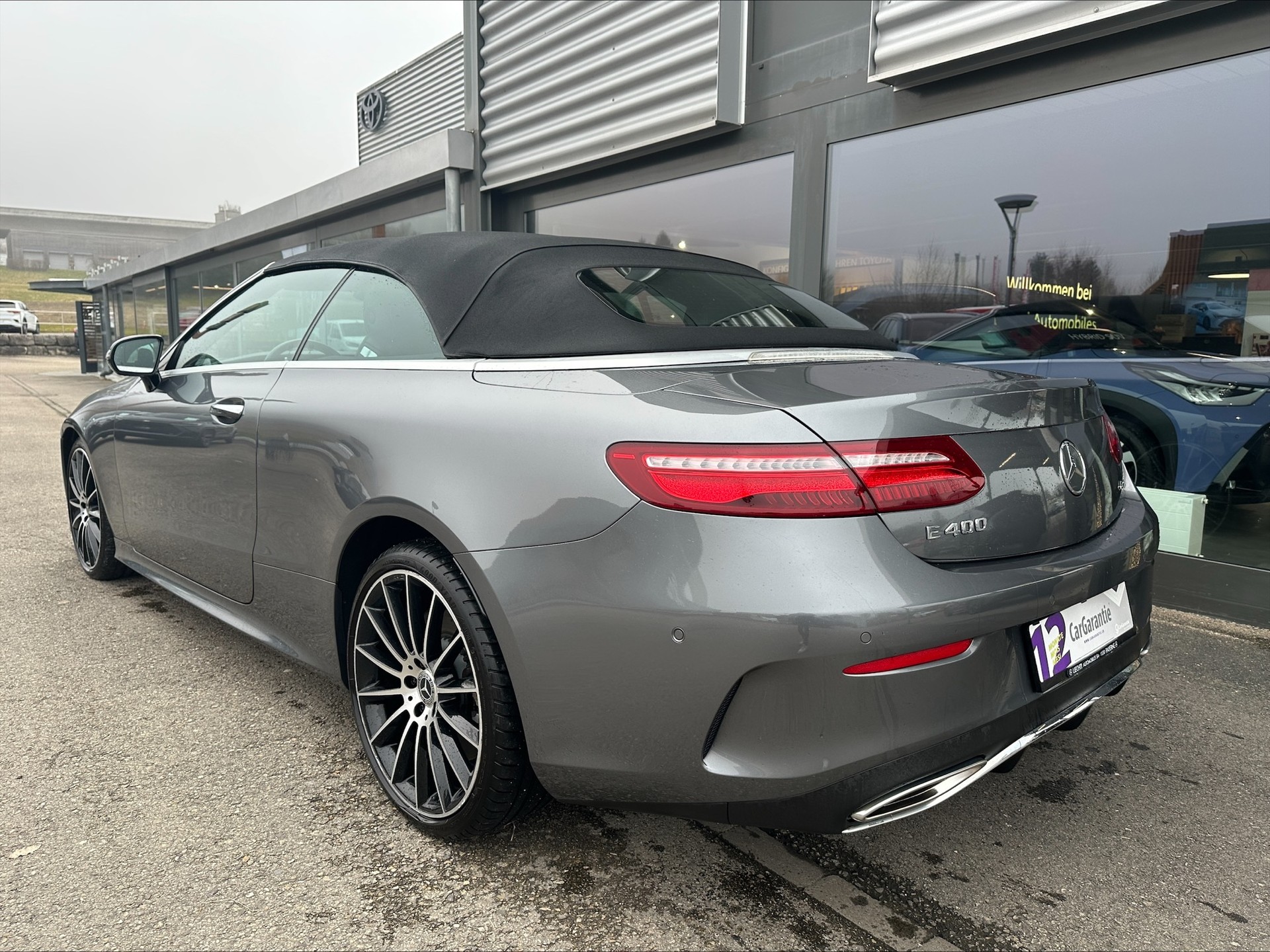 MERCEDES-BENZ E 400 Cabriolet AMG Line 4 Matic 9G-Tronic-showroom-element-3