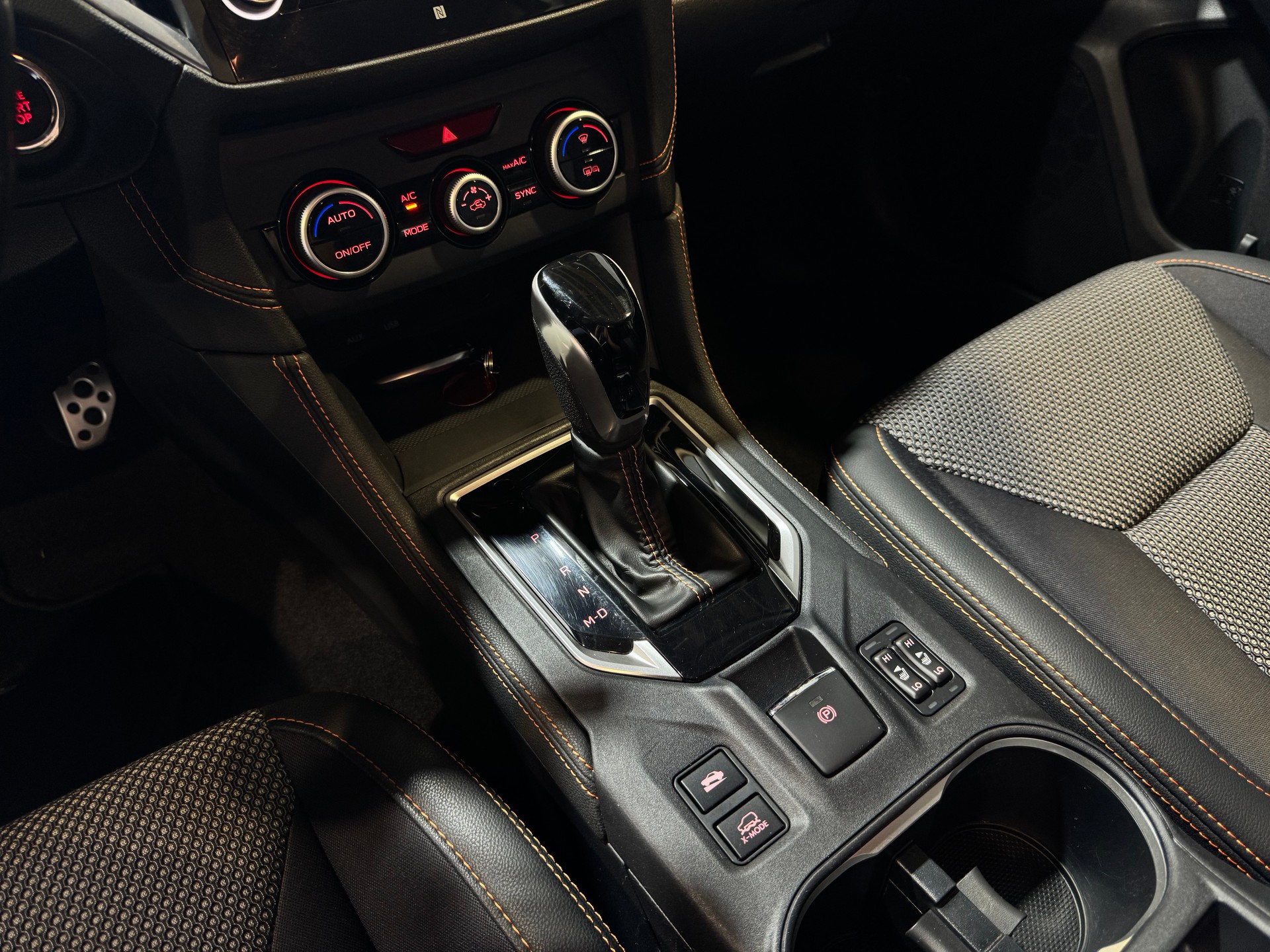 SUBARU XV 2.0 Swiss Plus AWD Lineartronic-image-18