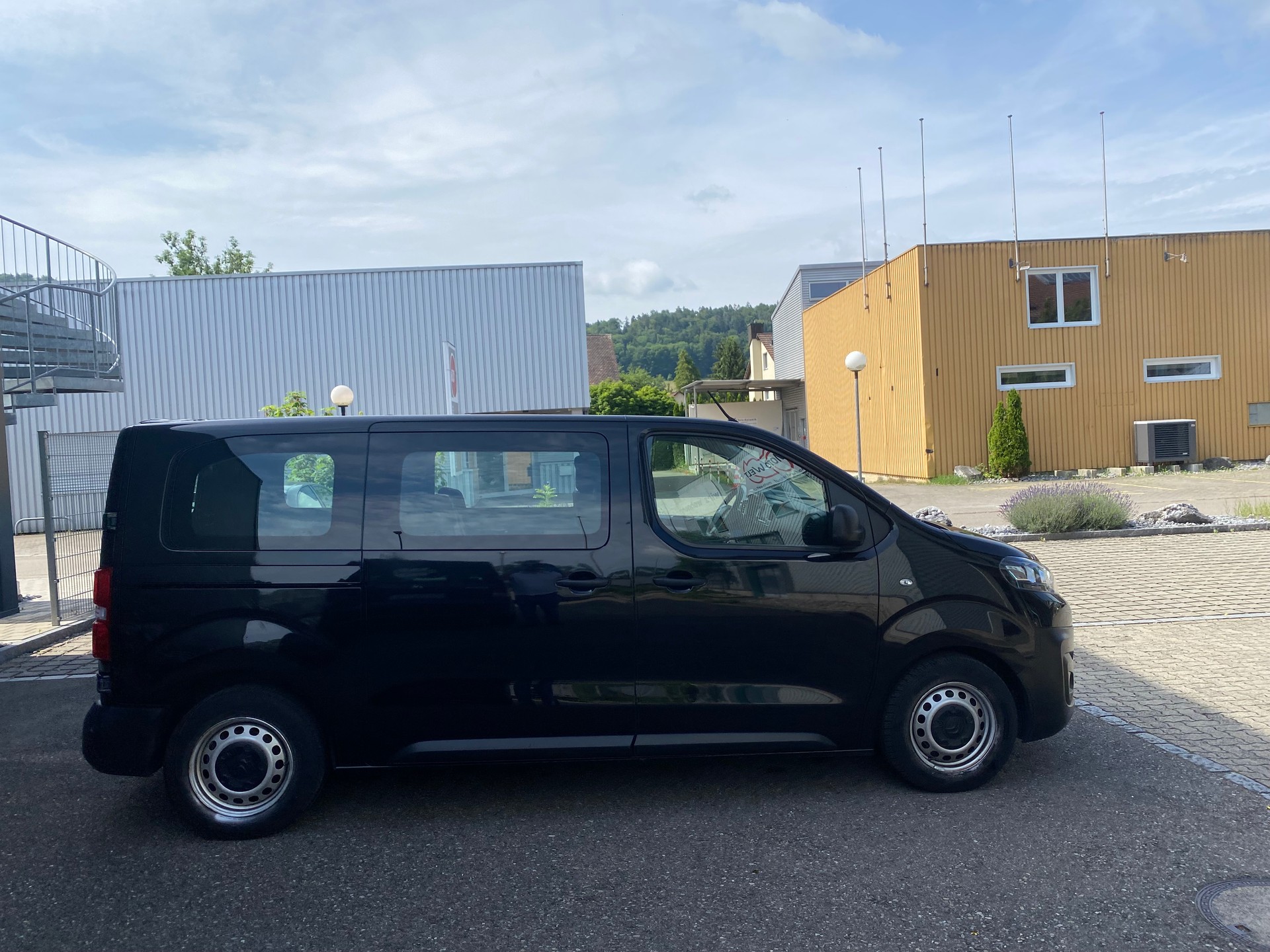 CITROEN Jumpy 1.5 HDi 120 S&S Size M-image-2
