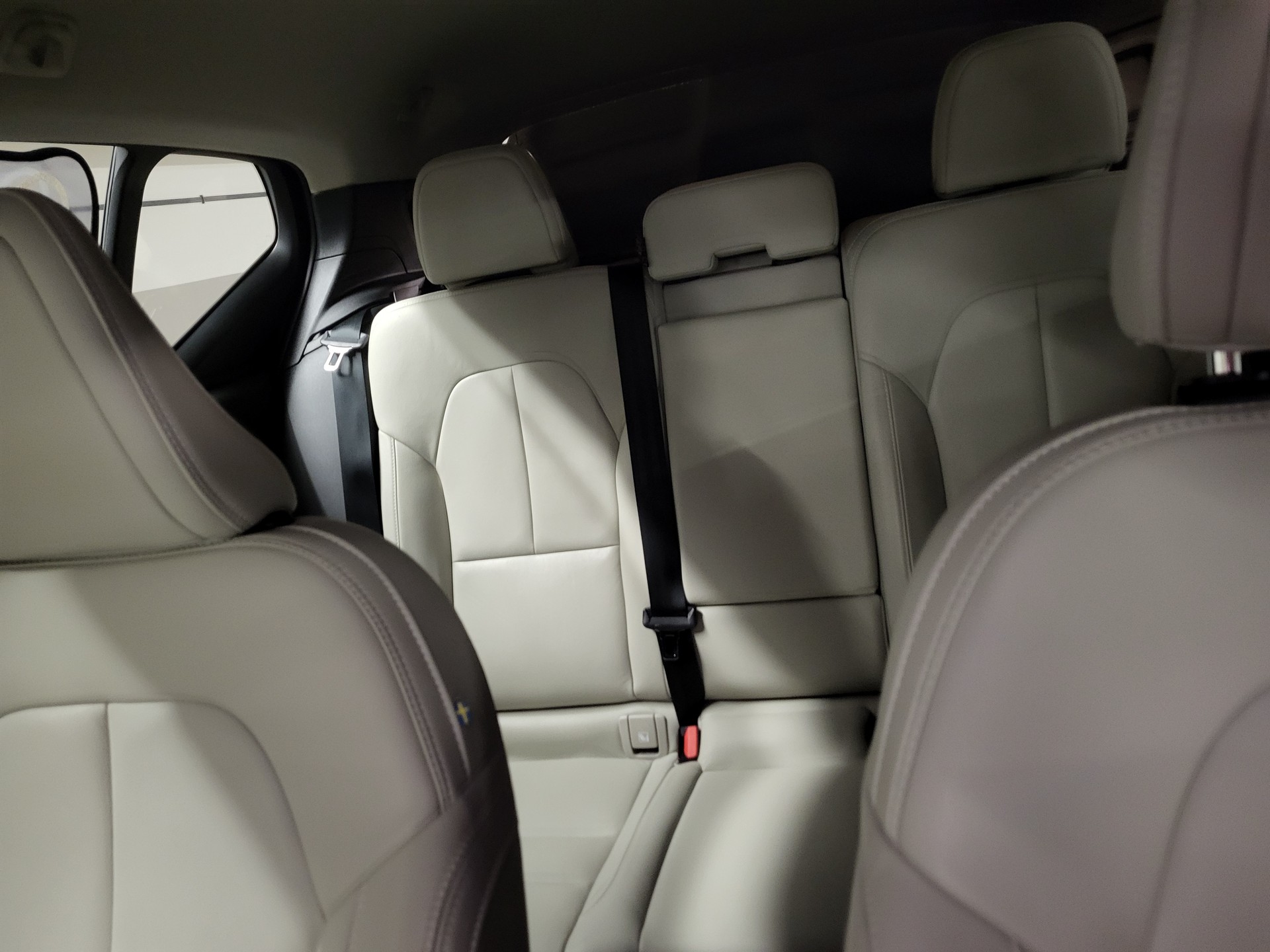 VOLVO XC40 T3 Momentum Geartronic-image-7