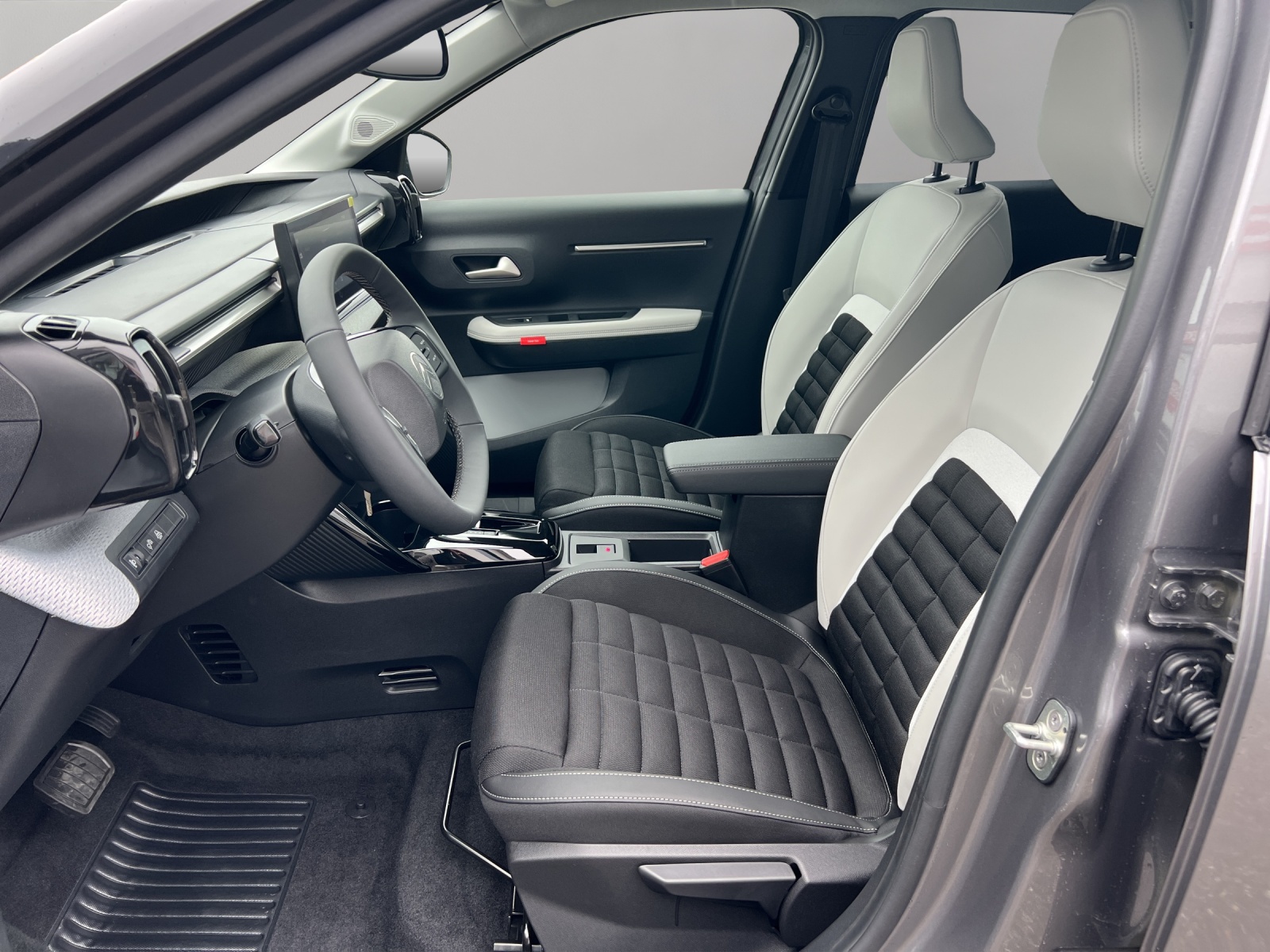 CITROEN C3 Aircross 1.2 Hybrid Max Automat / Citroën Advanced Comfort Fahrwerk & Advanced Komfort Sitze / CH-Herstellergarantie-image-8