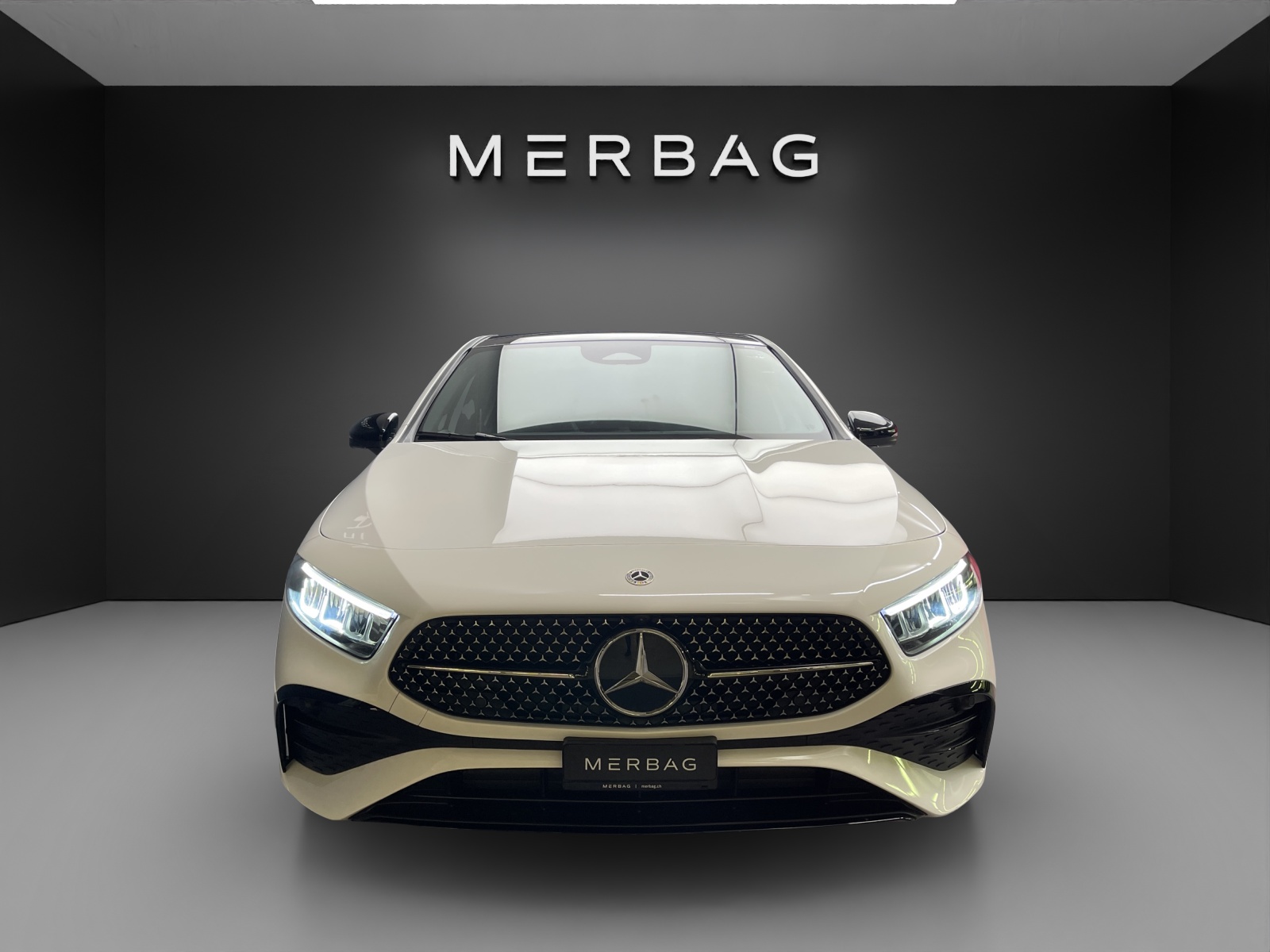 MERCEDES-BENZ A 180 d 8G-DCT-image-1