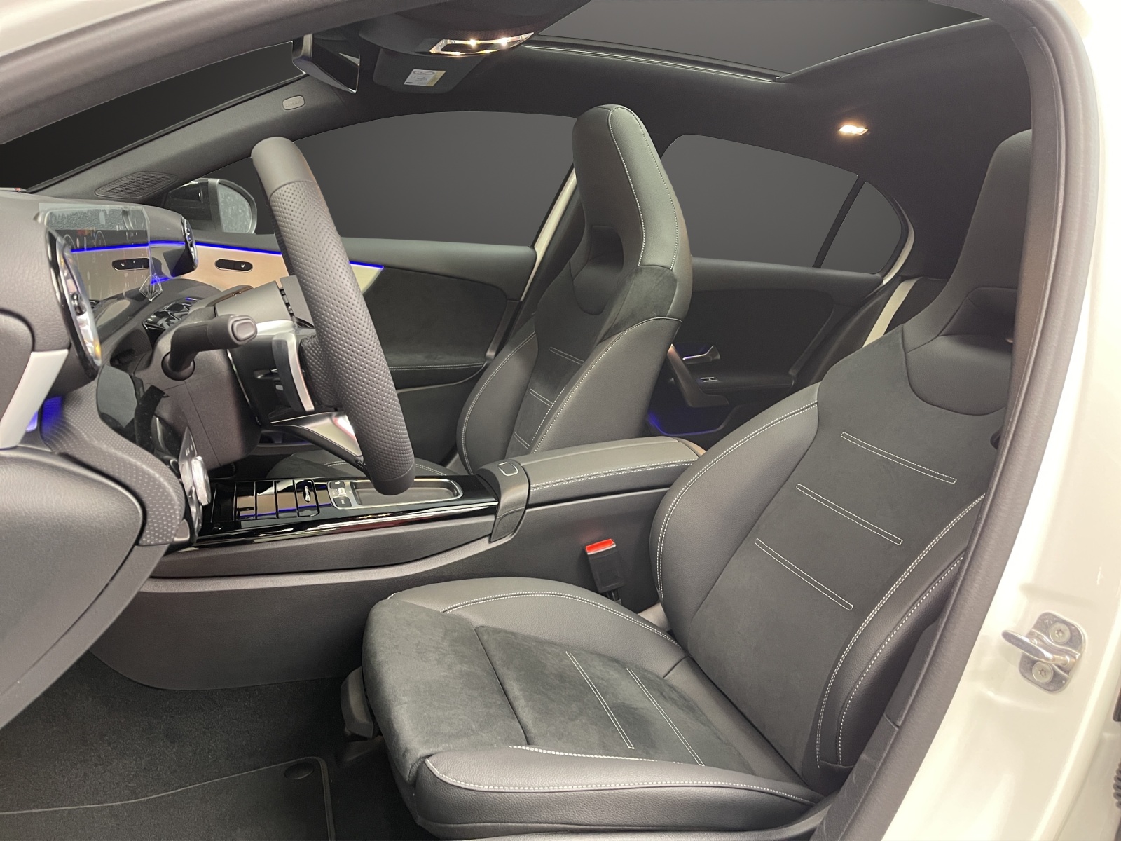 MERCEDES-BENZ A 180 d 8G-DCT-image-8