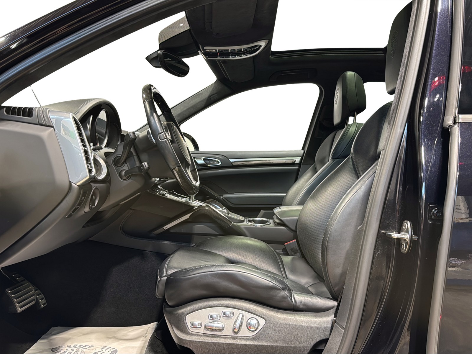 PORSCHE Cayenne Turbo S-image-8