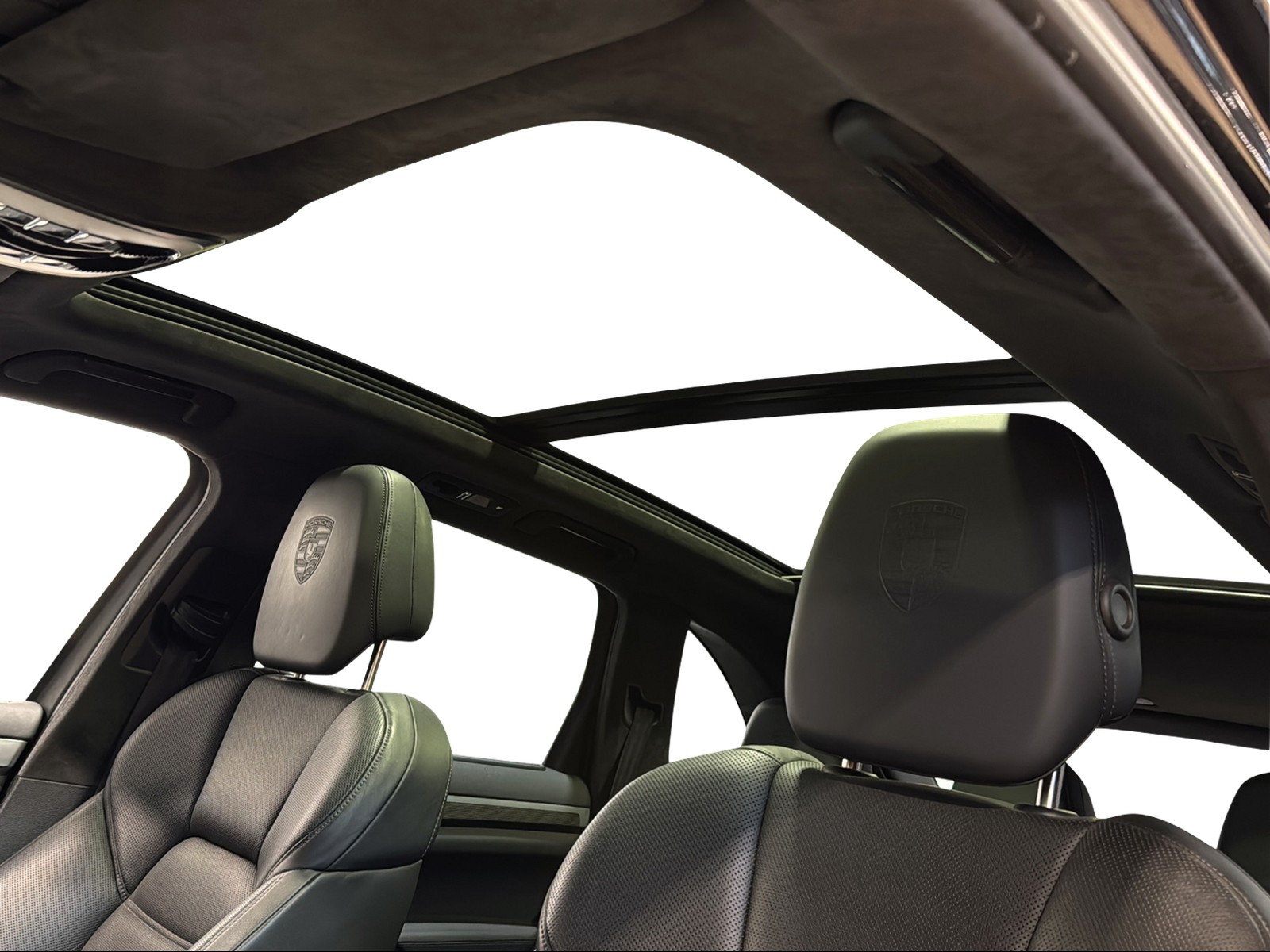 PORSCHE Cayenne Turbo S-image-15