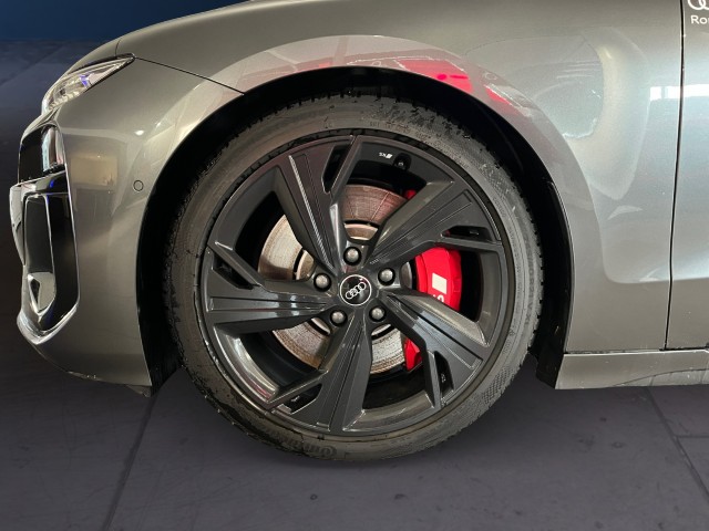 AUDI S6 Avant e-tron quattro-image-8