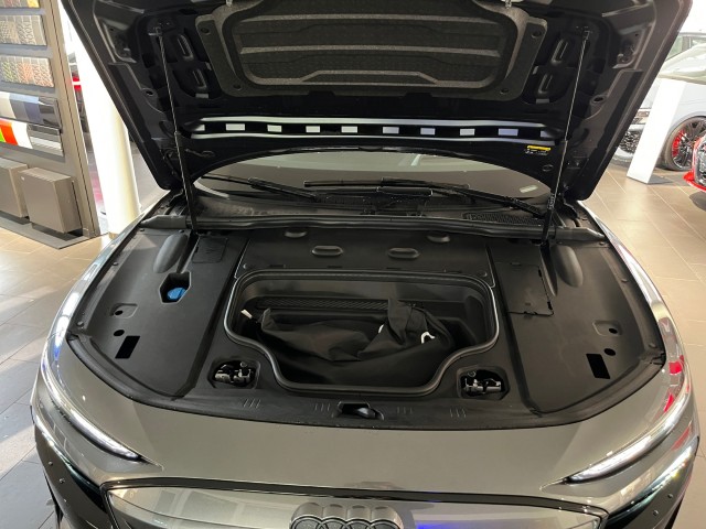 AUDI S6 Avant e-tron quattro-image-19