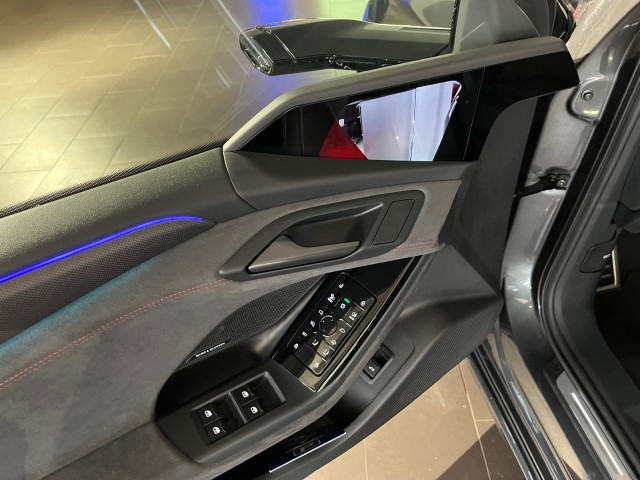 AUDI S6 Avant e-tron quattro-image-10