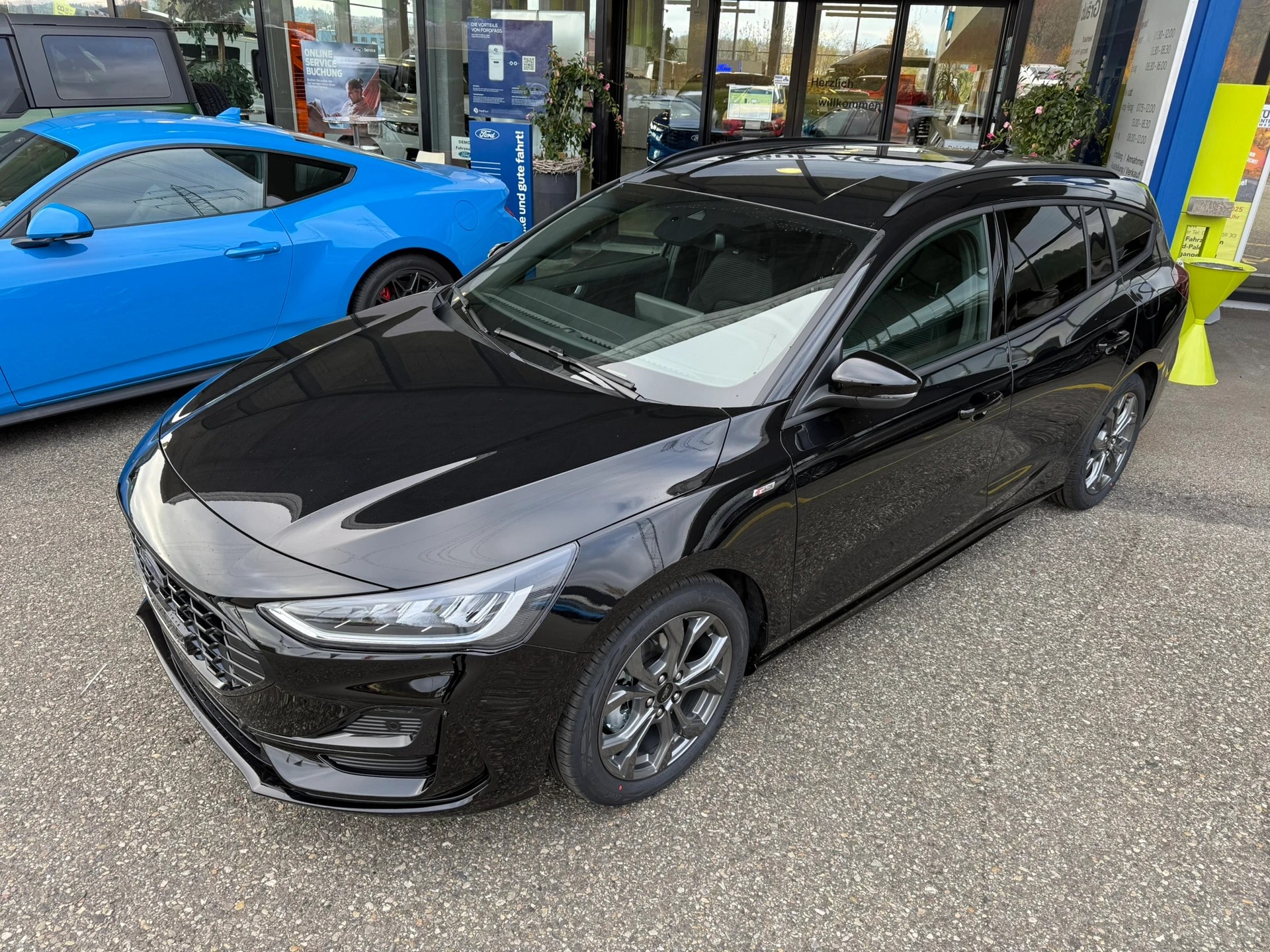 FORD Focus 1.5 EcoBlue TDCi ST-Line X Automatic-image-2