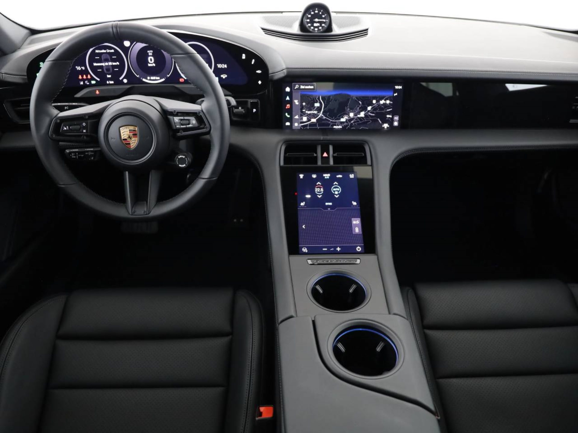 PORSCHE Taycan Black Edition-image-4