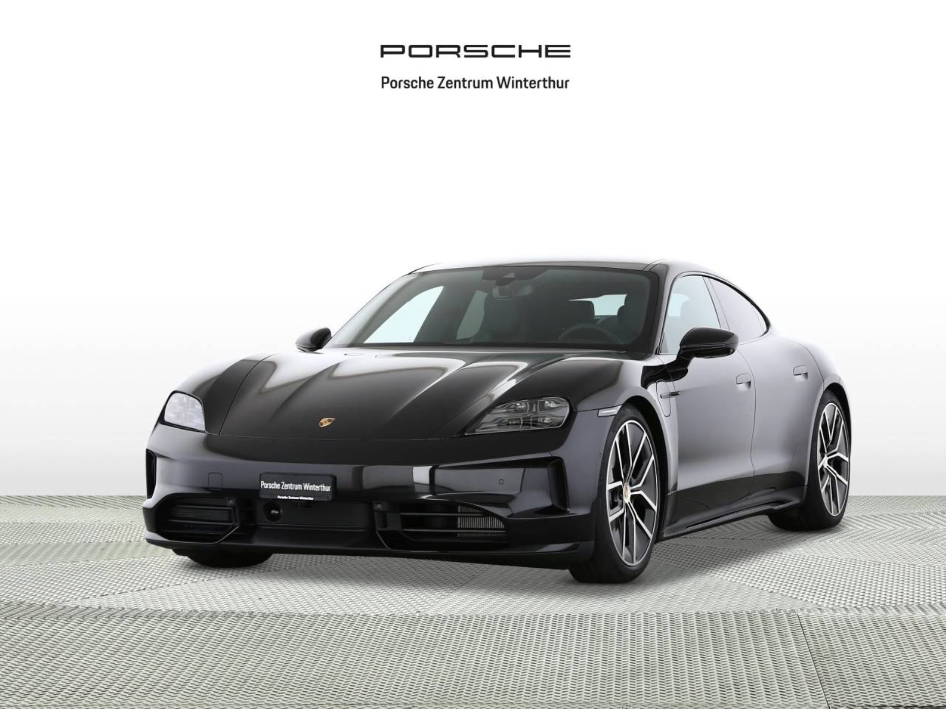 PORSCHE Taycan Black Edition-image-0