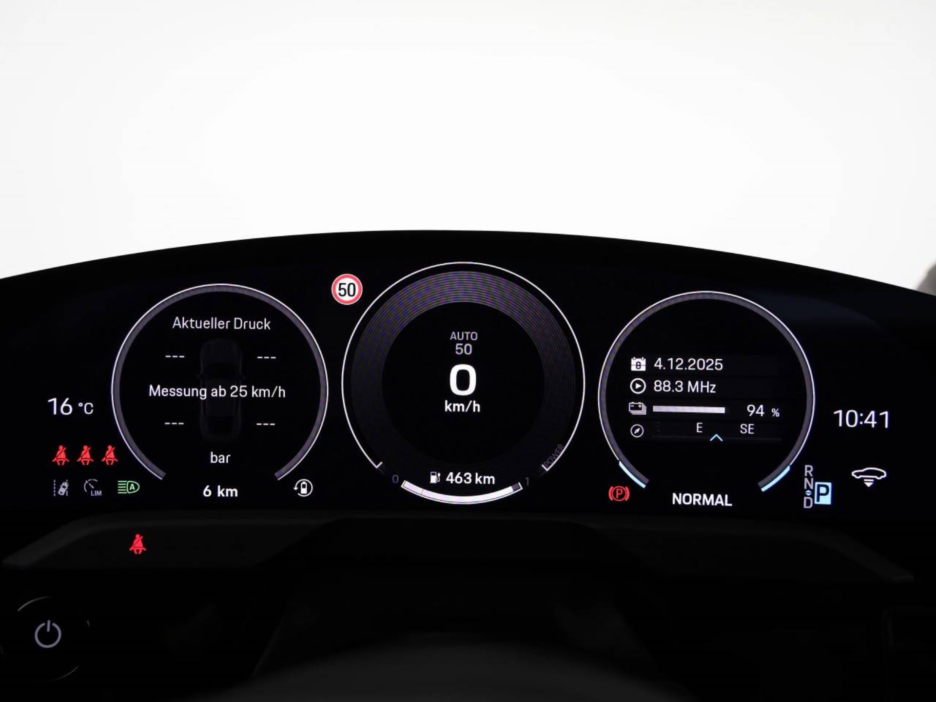 PORSCHE Taycan Black Edition-image-10