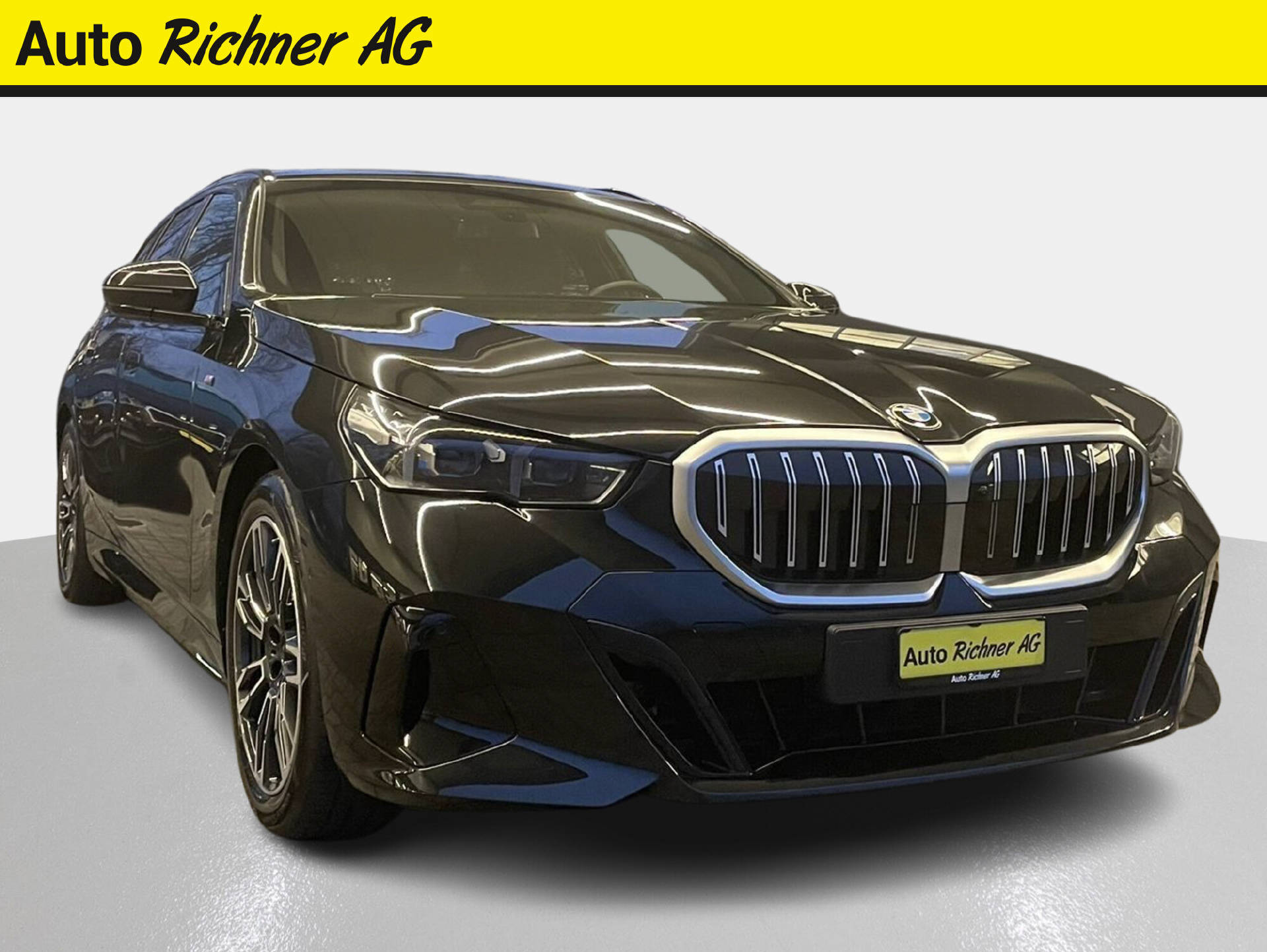 BMW 520d xDrive Touring-image-0