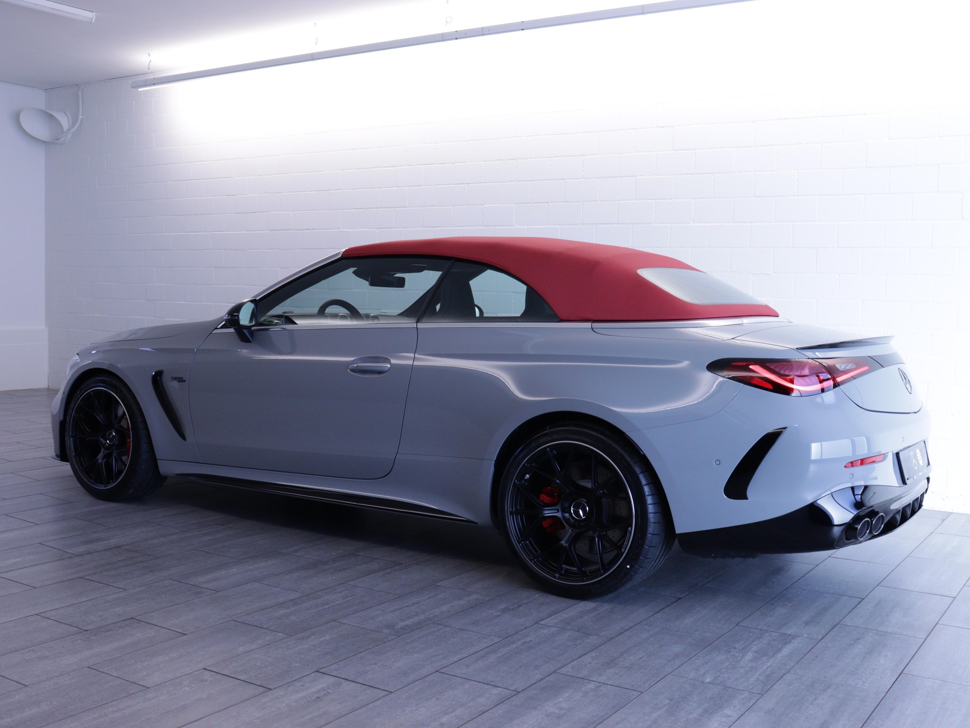 MERCEDES-BENZ CLE 53 AMG 4matic+ Cabriolet-image-7