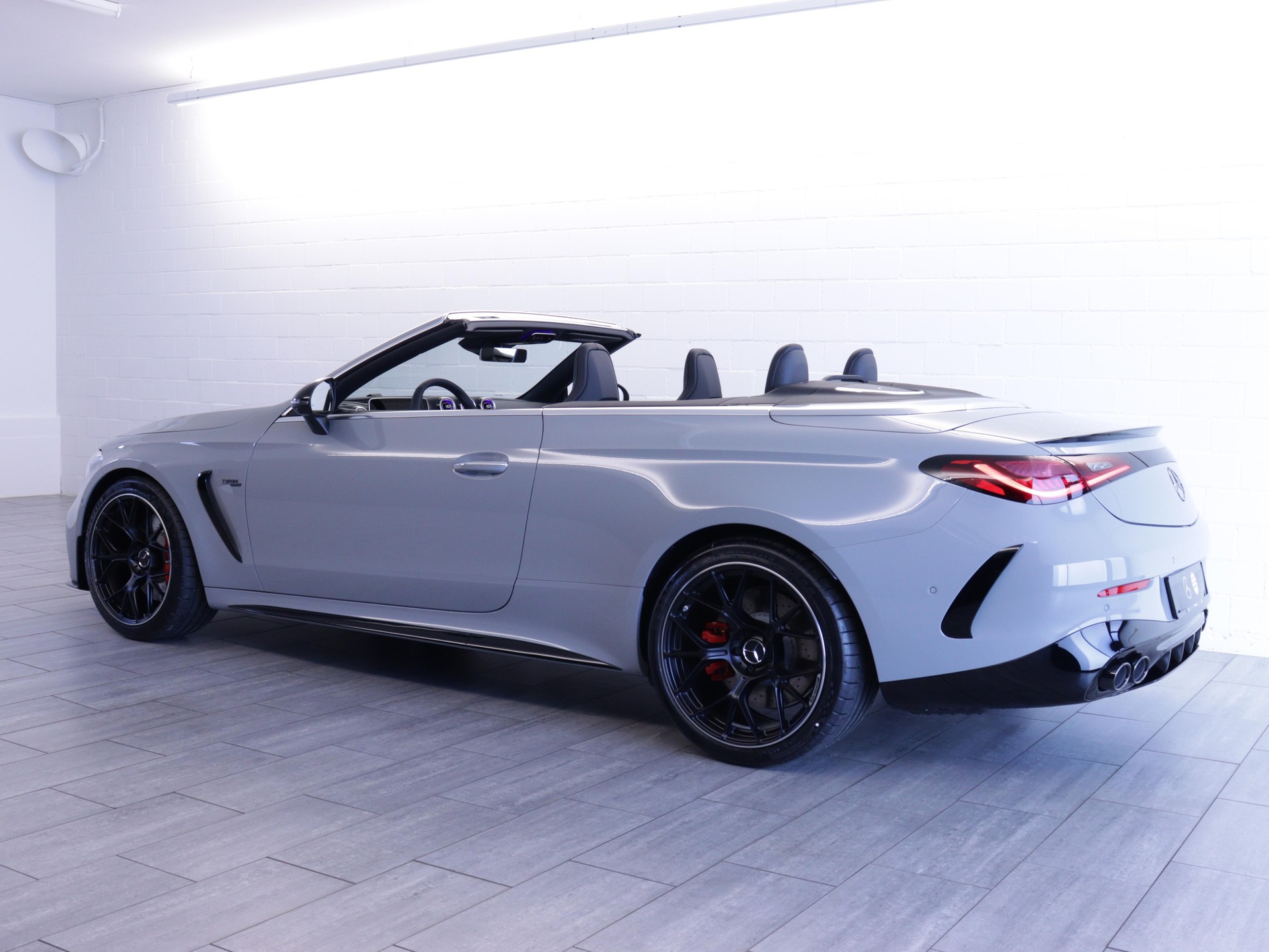 MERCEDES-BENZ CLE 53 AMG 4matic+ Cabriolet-image-8