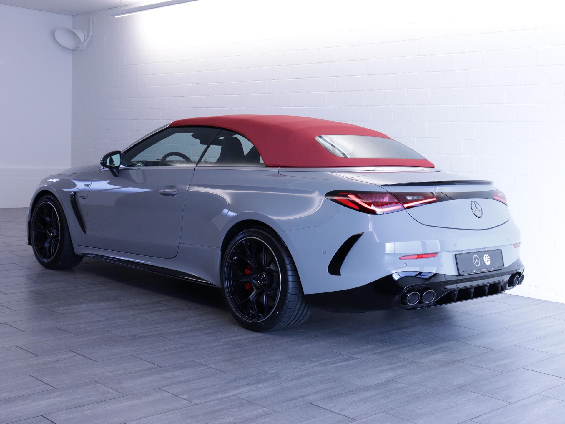 MERCEDES-BENZ CLE 53 AMG 4matic+ Cabriolet-image-9