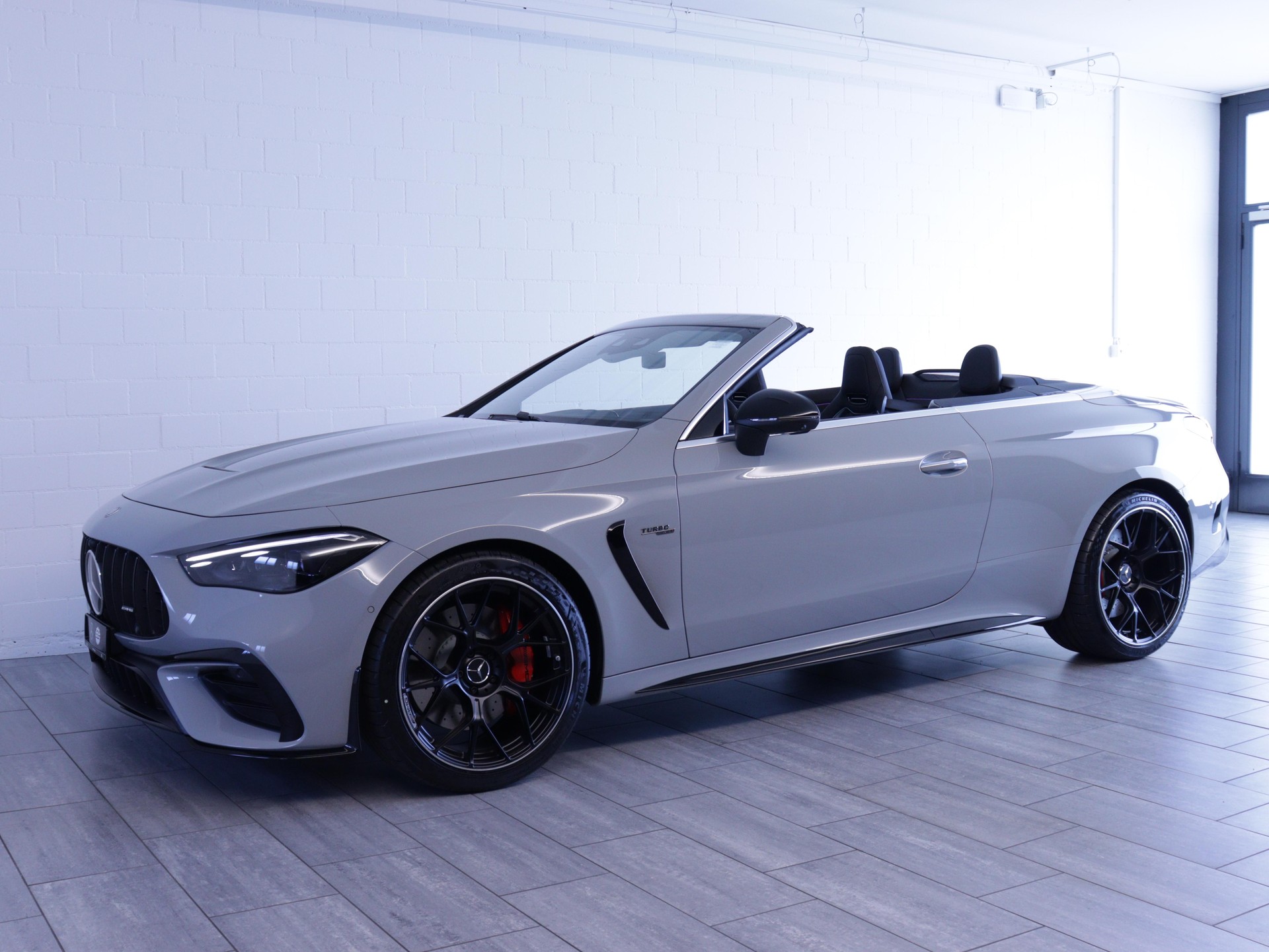 MERCEDES-BENZ CLE 53 AMG 4matic+ Cabriolet-image-6