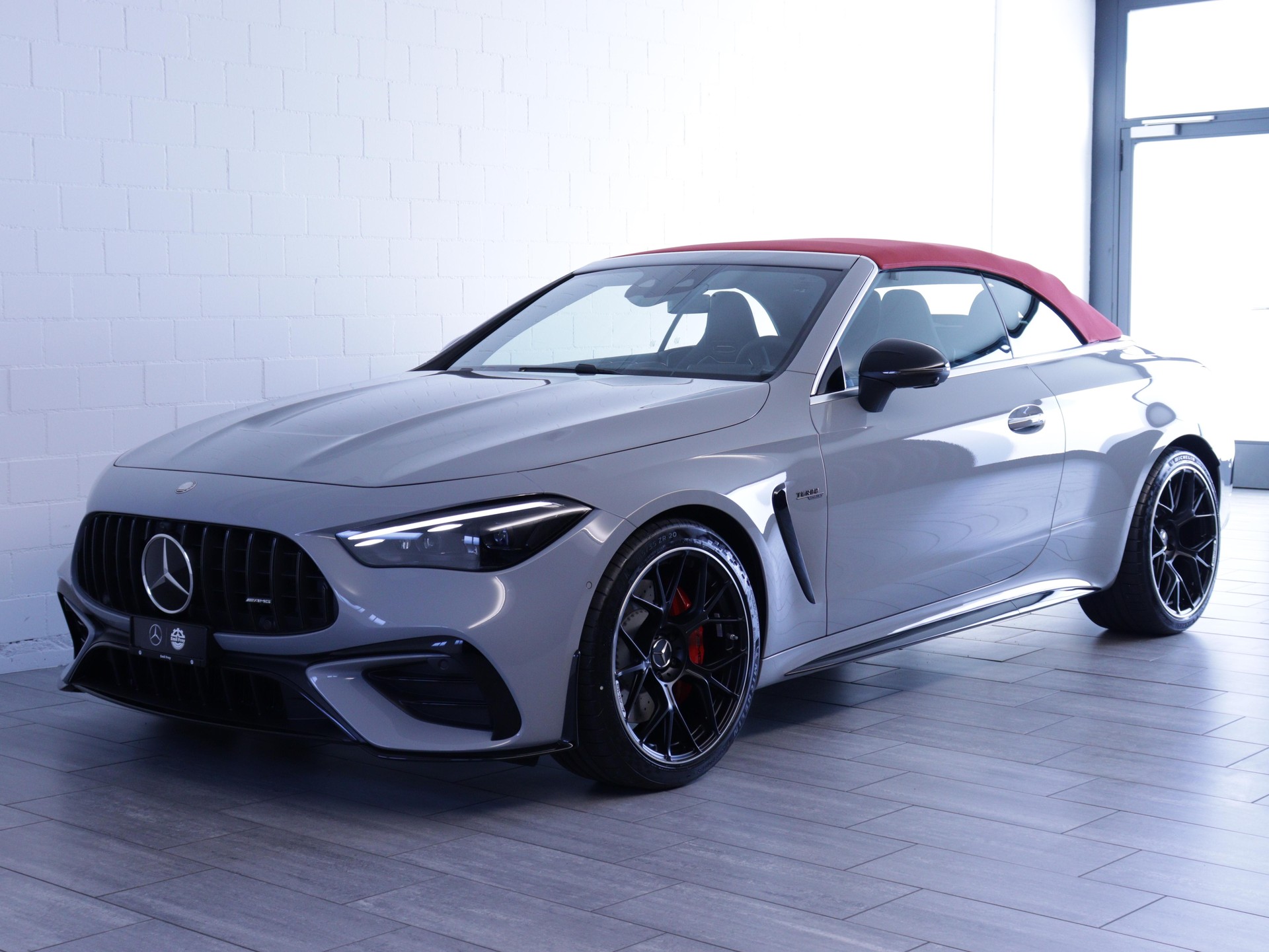 MERCEDES-BENZ CLE 53 AMG 4matic+ Cabriolet-image-3