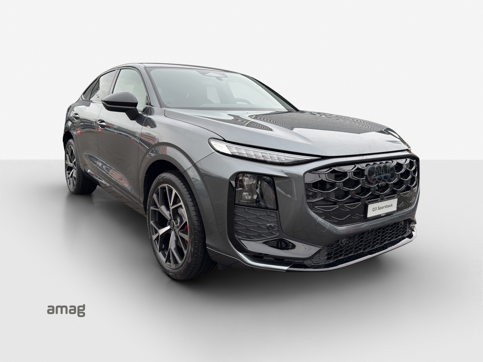 AUDI Q3 Sportback TFSI quattro 195 kW S tronic-image-5
