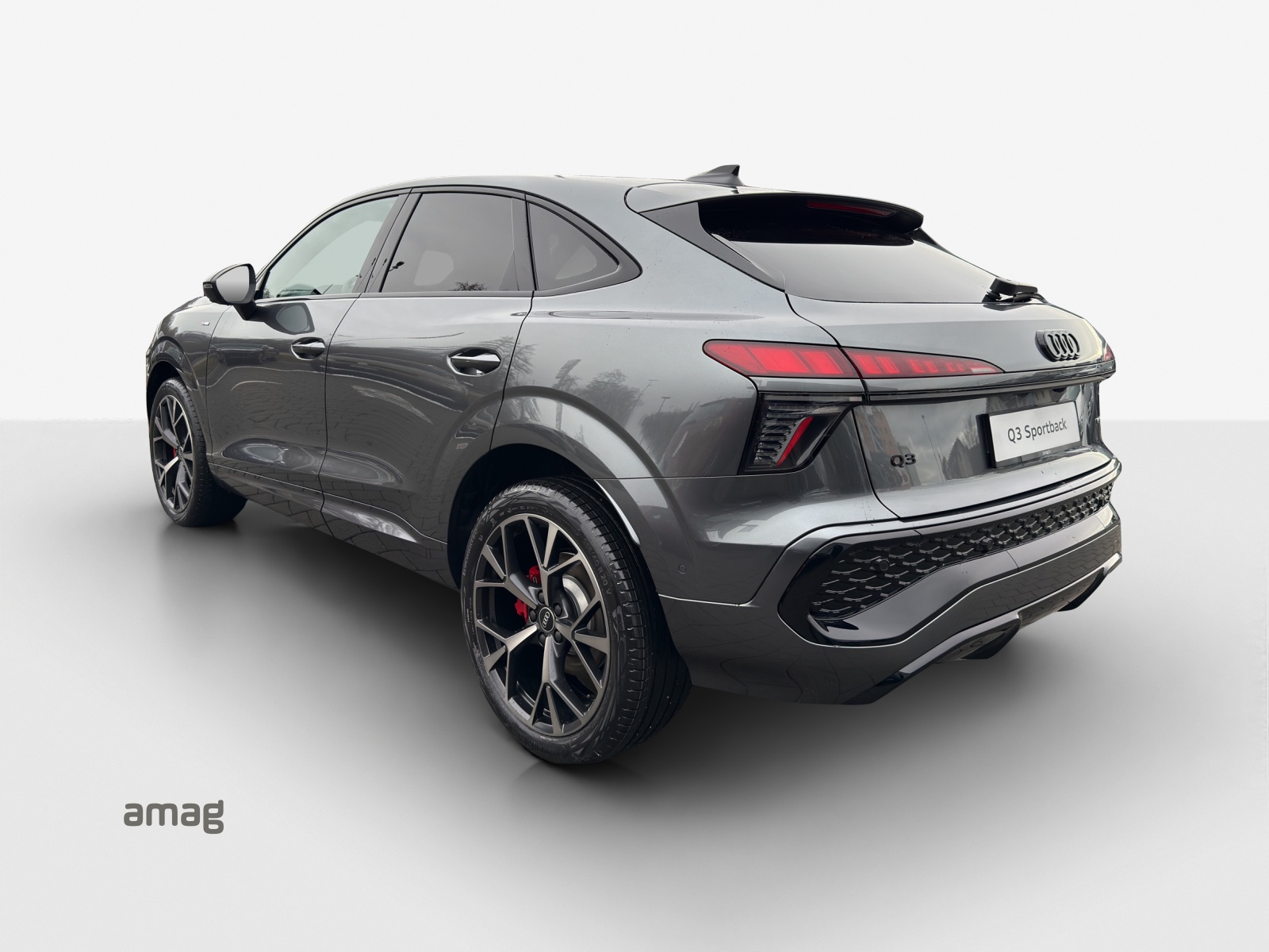 AUDI Q3 Sportback TFSI quattro 195 kW S tronic-image-2