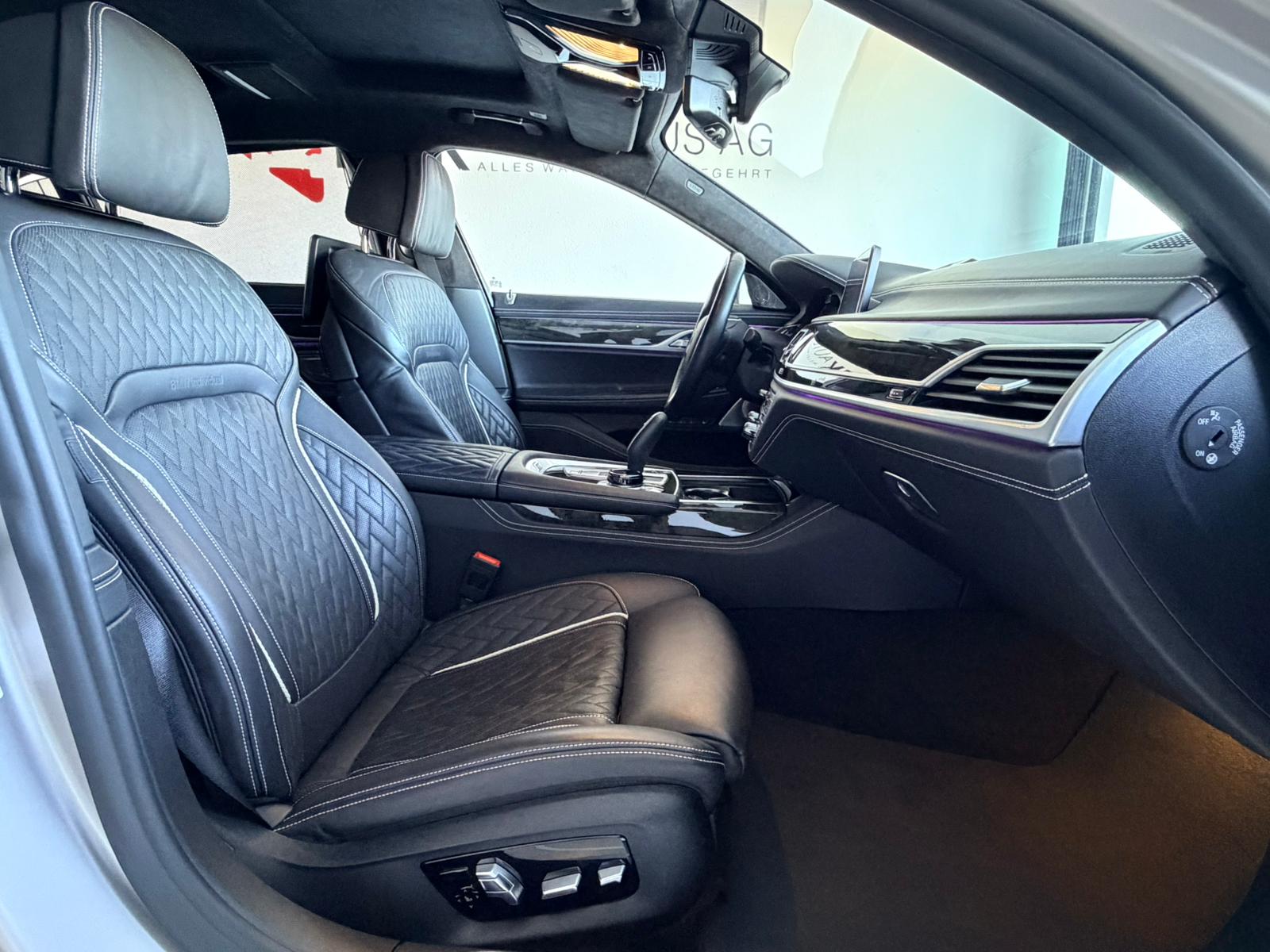BMW 750Ld xDrive Steptronic*VOLL AUSSTATTUNG*-image-9