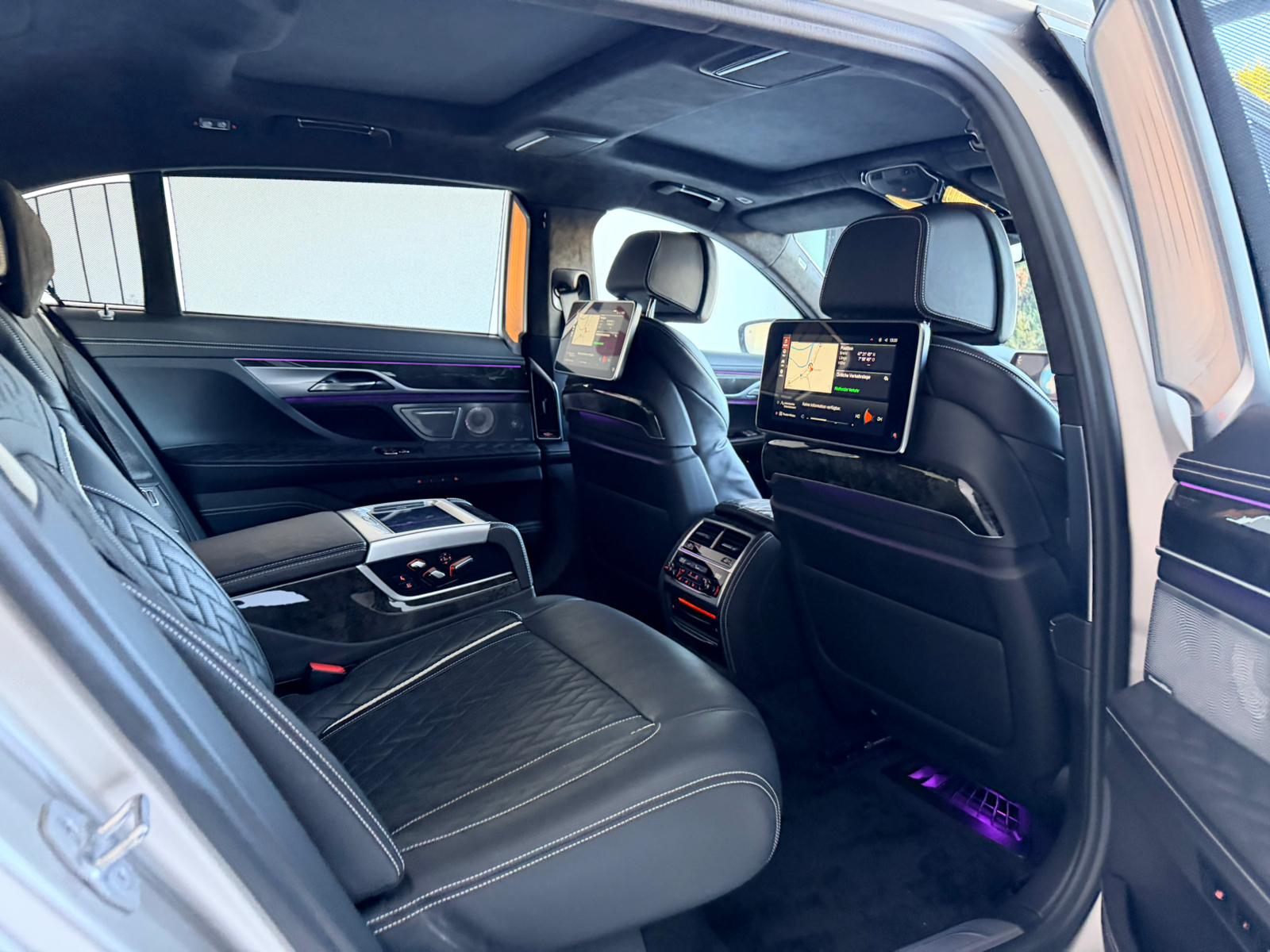 BMW 750Ld xDrive Steptronic*VOLL AUSSTATTUNG*-image-8