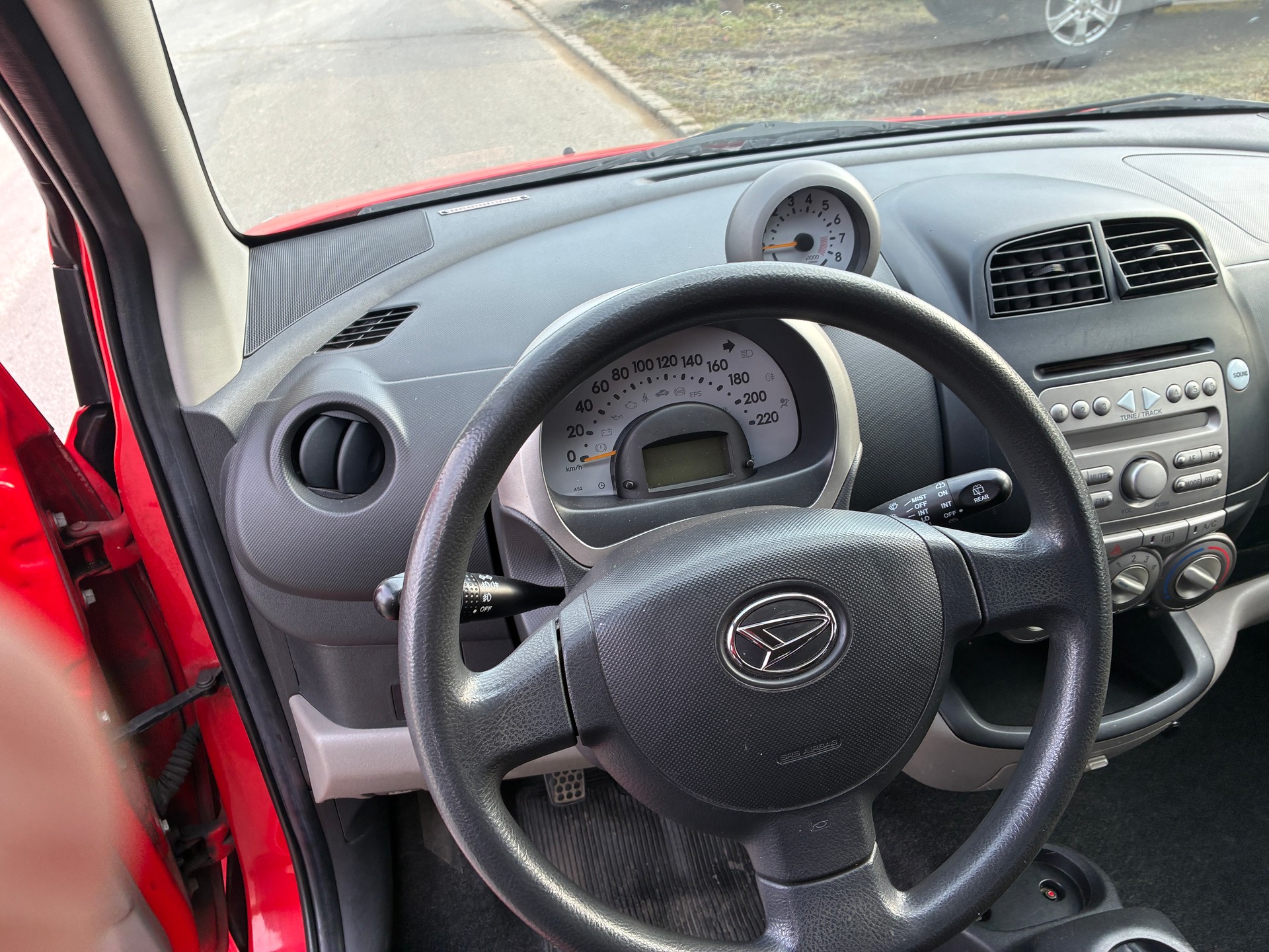DAIHATSU Sirion 1.3 S eco-4WD-image-4