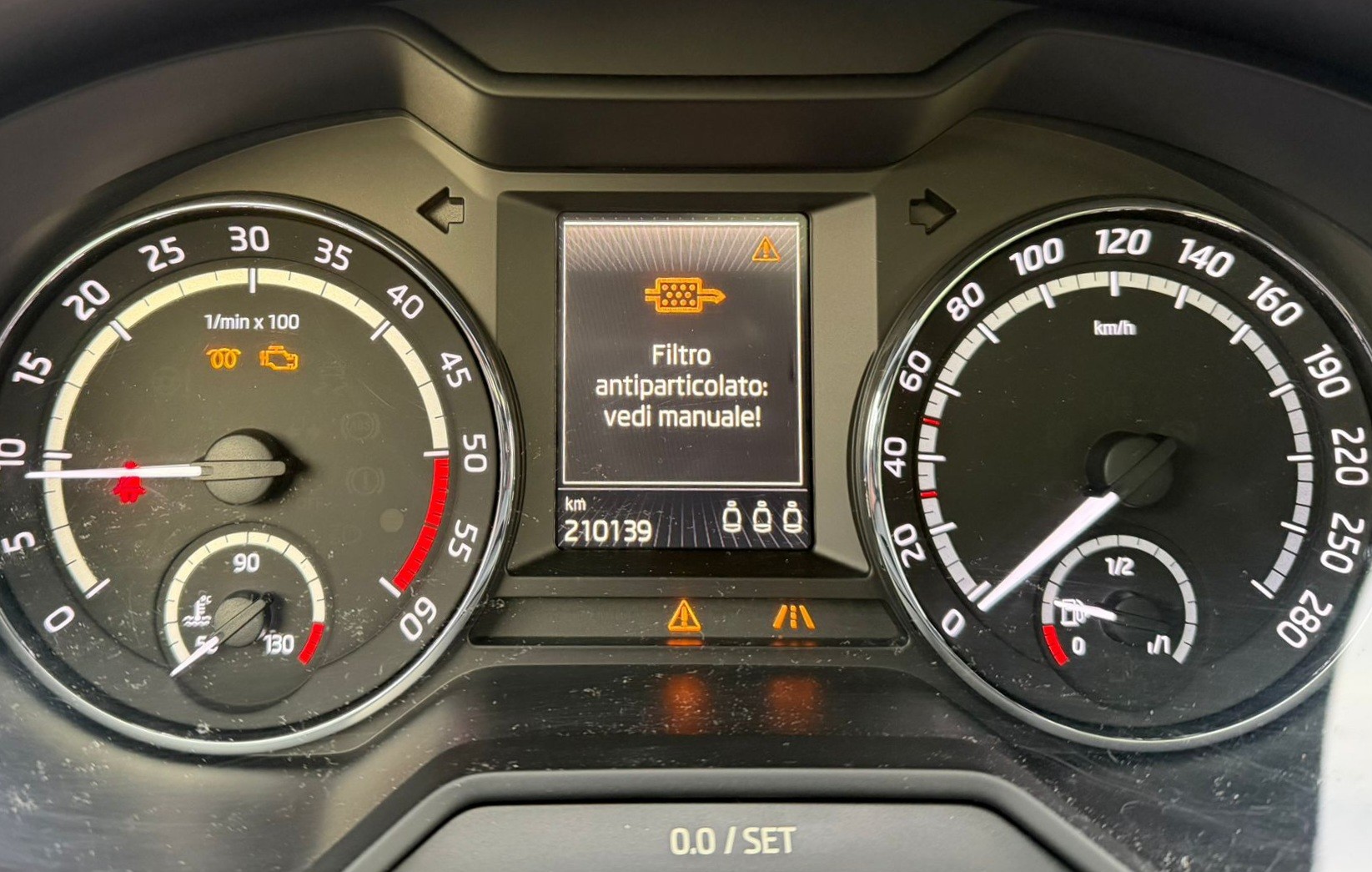 SKODA Octavia Combi 2.0 TDI RS DSG-image-14
