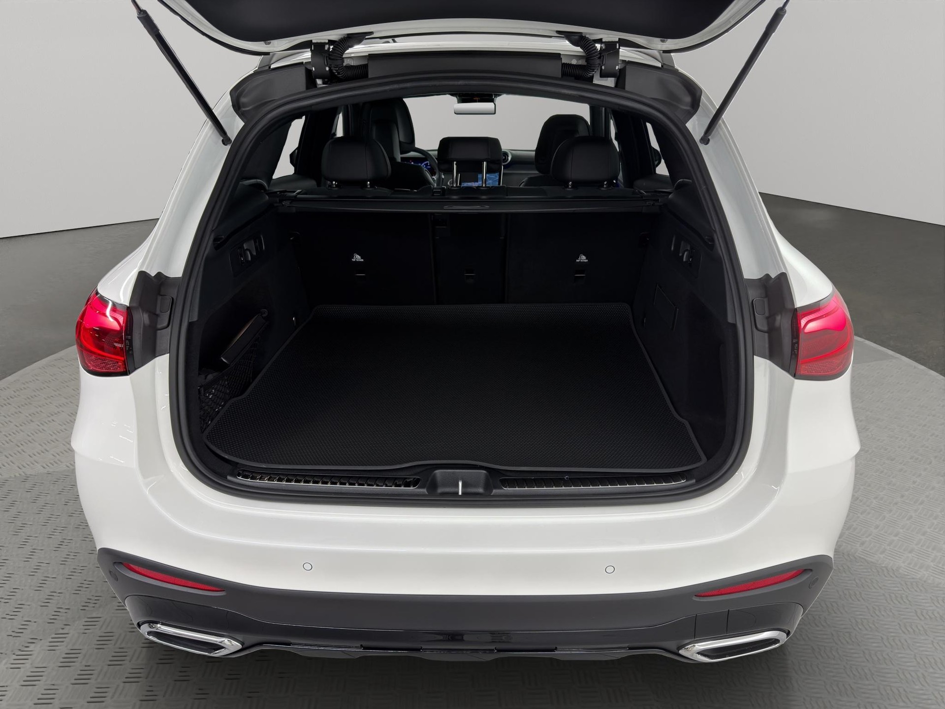 MERCEDES-BENZ GLC 220 d AMG Line 4matic-image-4