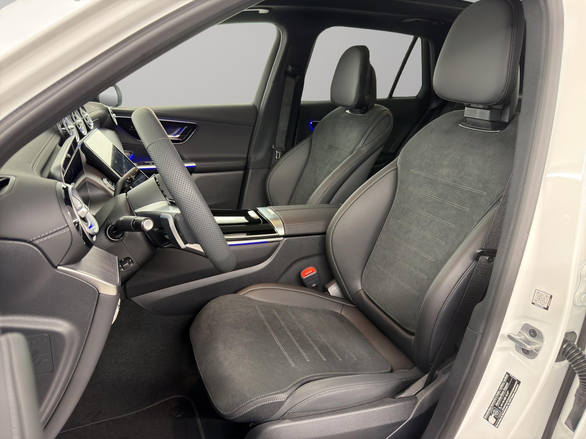 MERCEDES-BENZ GLC 220 d AMG Line 4matic-image-6