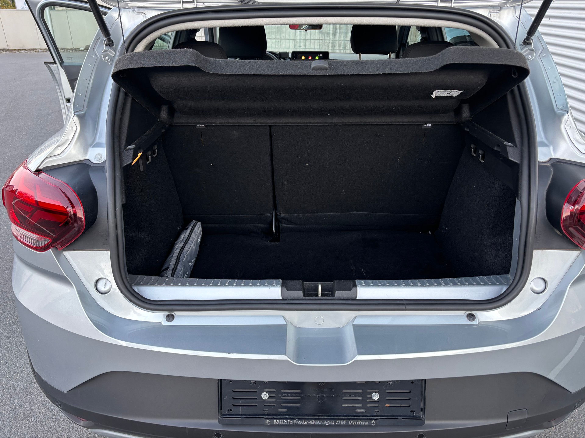 DACIA Sandero Stepway TCe 90 Comfort CVT-image-8