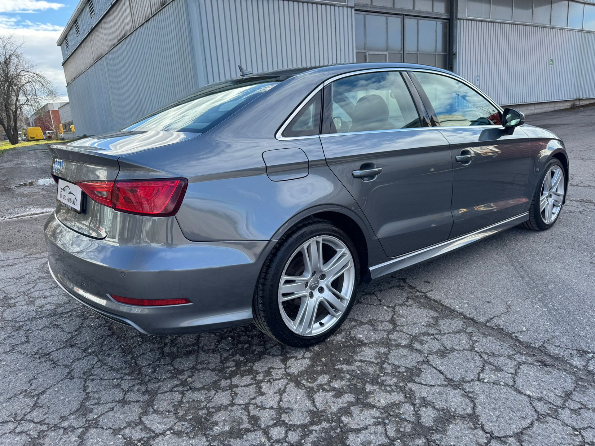 AUDI A3 Sedan 1.8 TFSI Attraction S-tronic-image-5