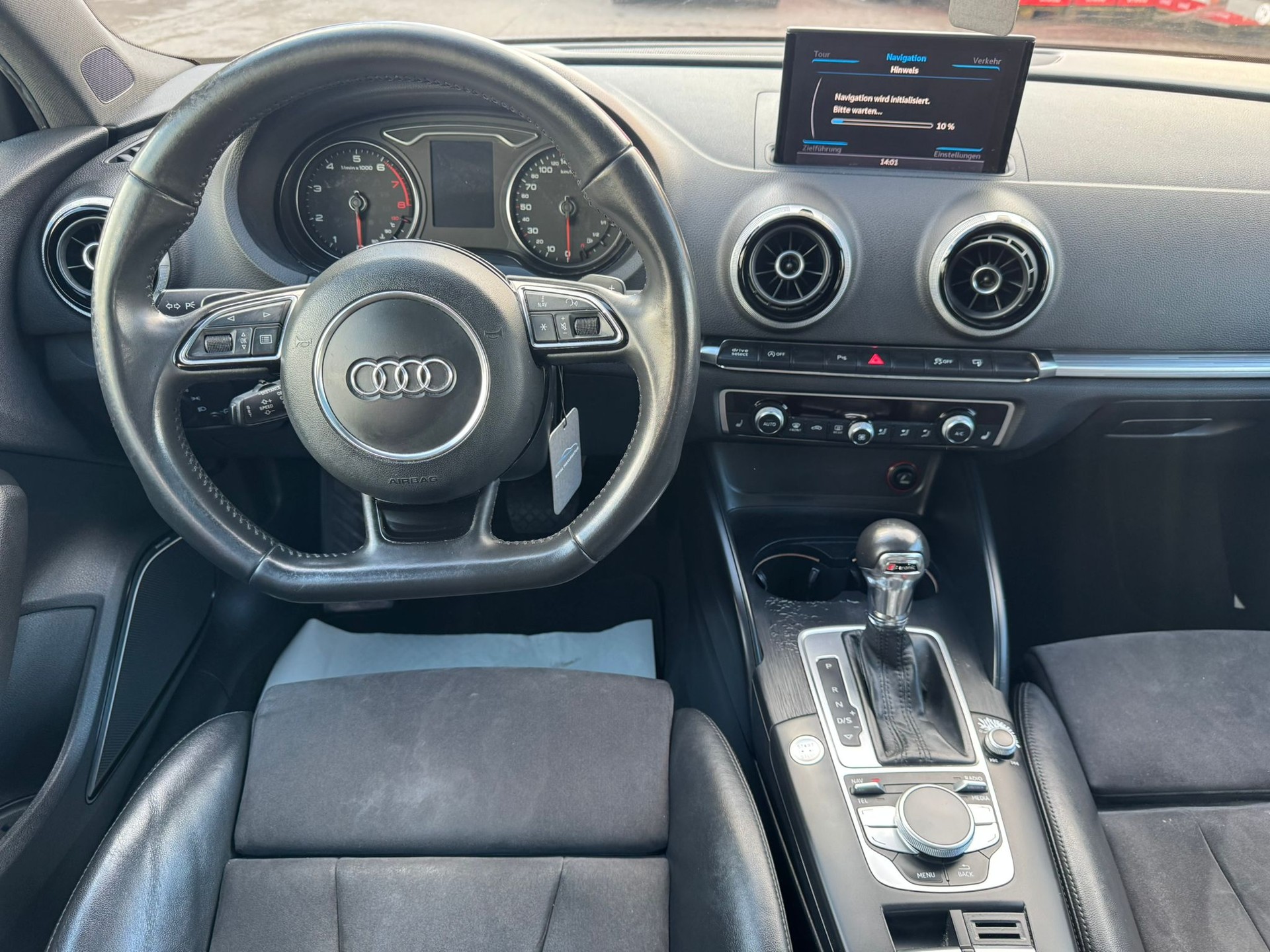 AUDI A3 Sedan 1.8 TFSI Attraction S-tronic-image-17