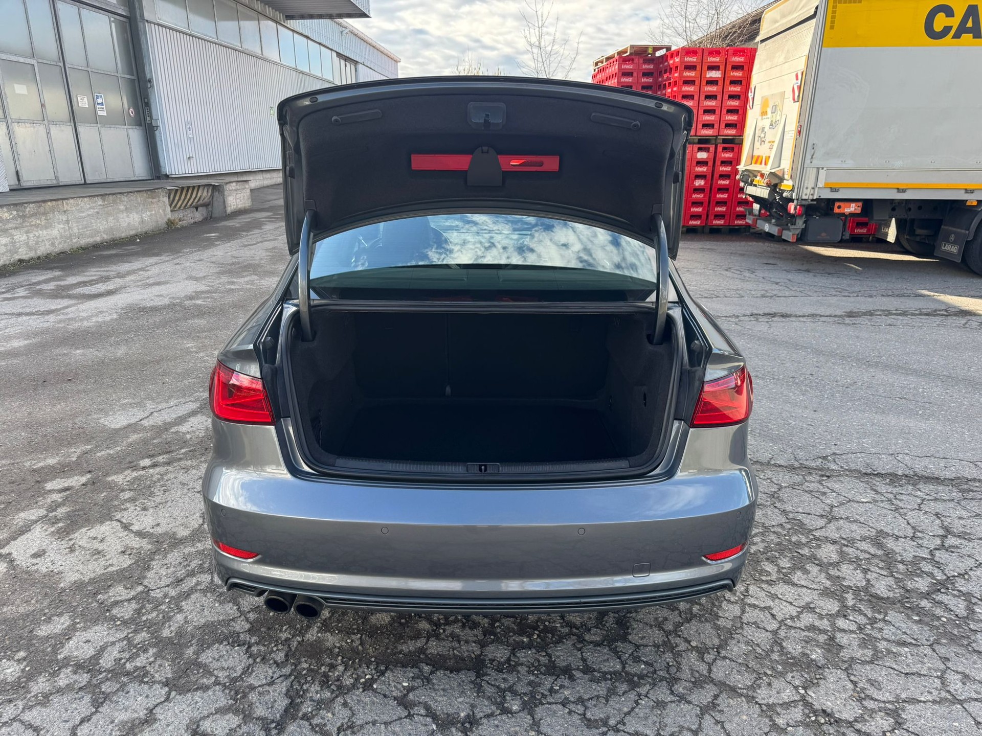 AUDI A3 Sedan 1.8 TFSI Attraction S-tronic-image-6