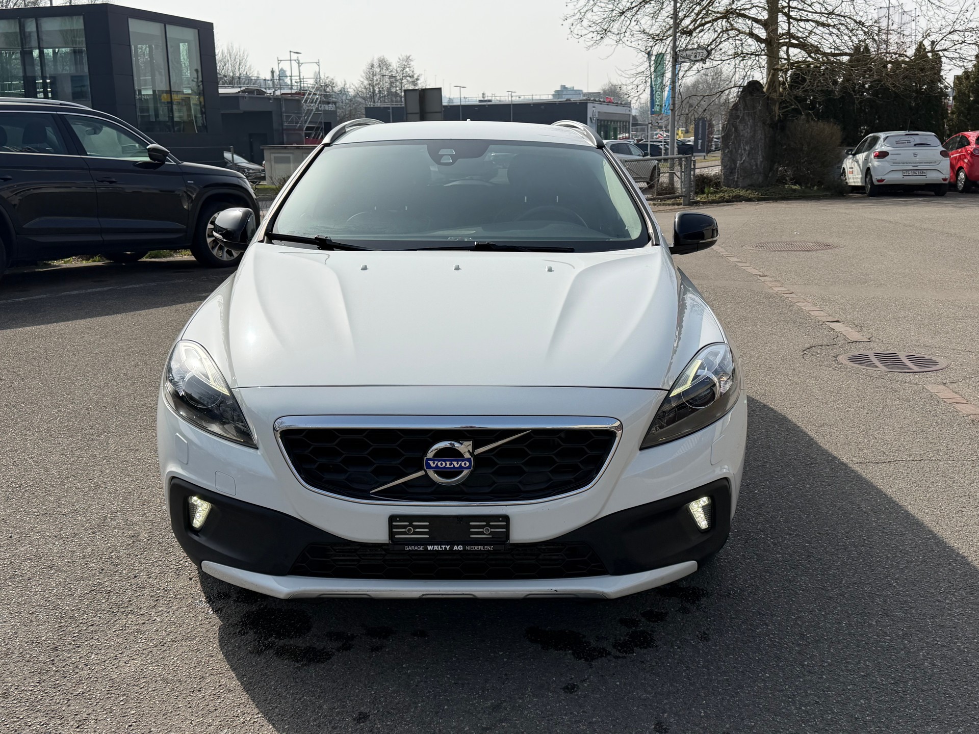 VOLVO V40 Cross Country T4 2.0 AWD Kinetic Geartronic-image-1