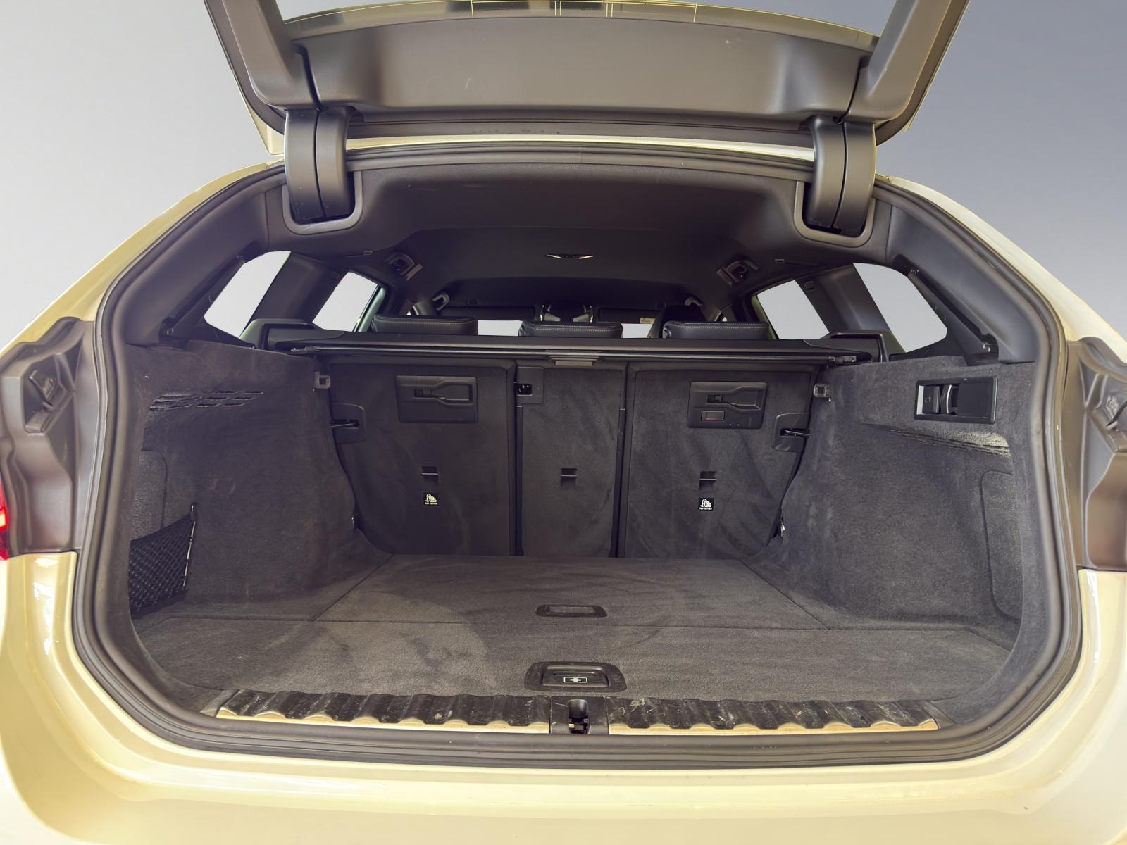 BMW 330d xDrive SAG Touring-image-15