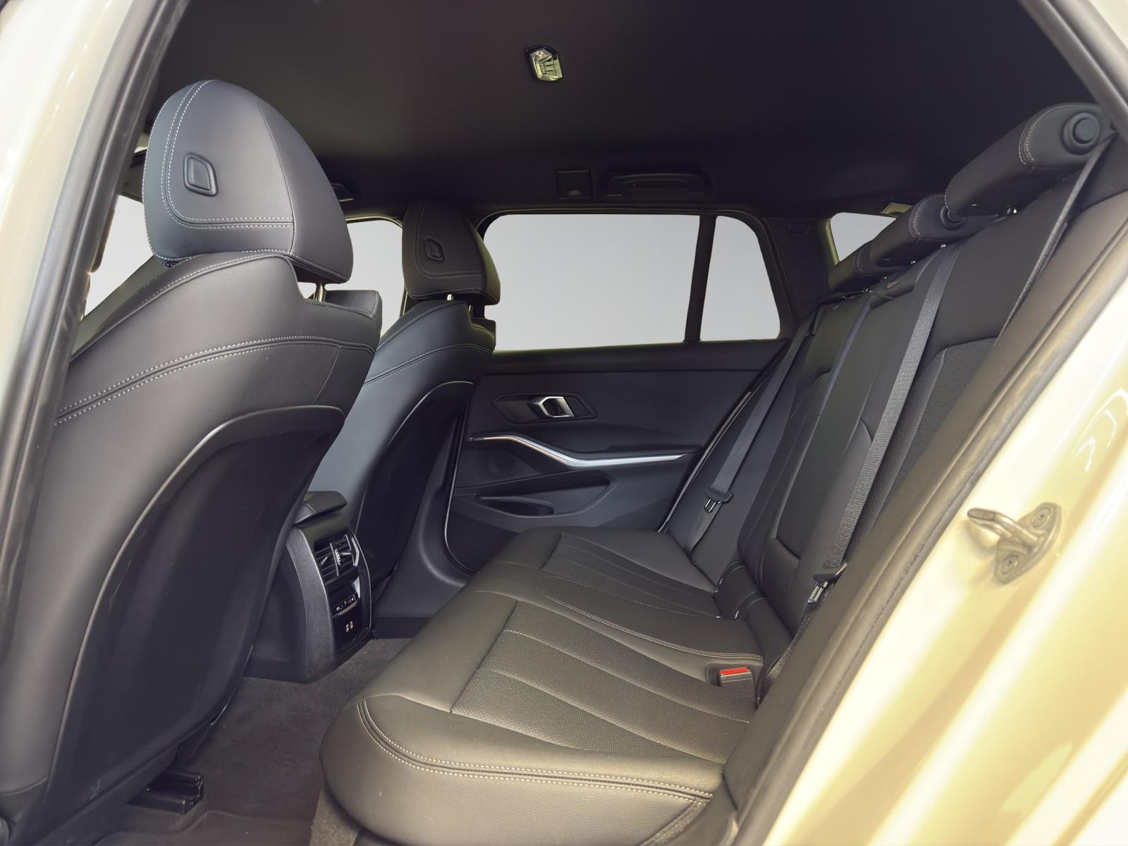 BMW 330d xDrive SAG Touring-image-8