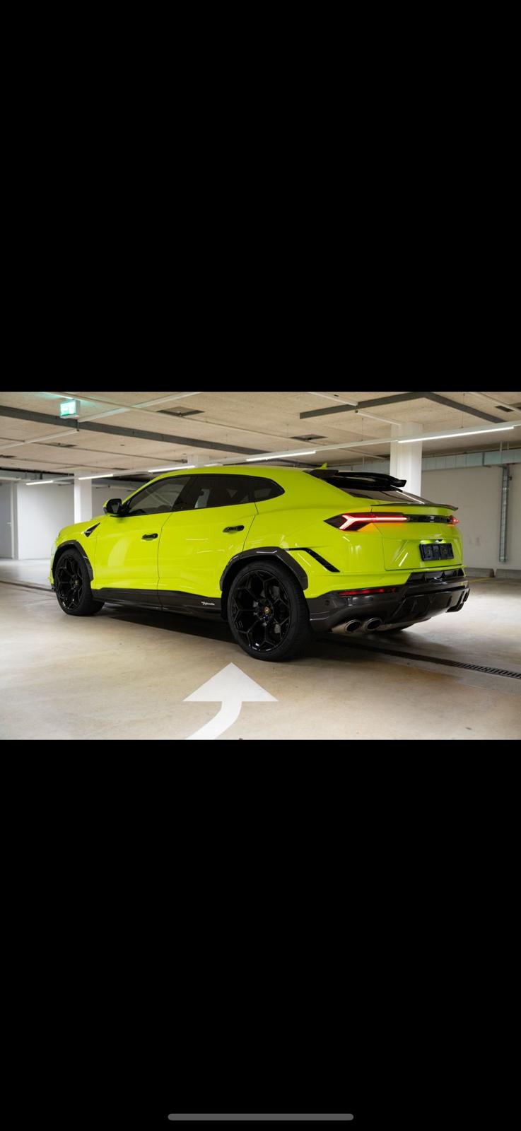 LAMBORGHINI Performante-image-4