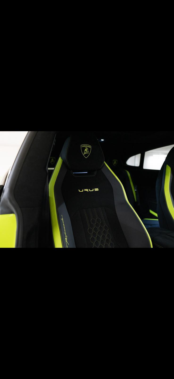 LAMBORGHINI Performante-image-3