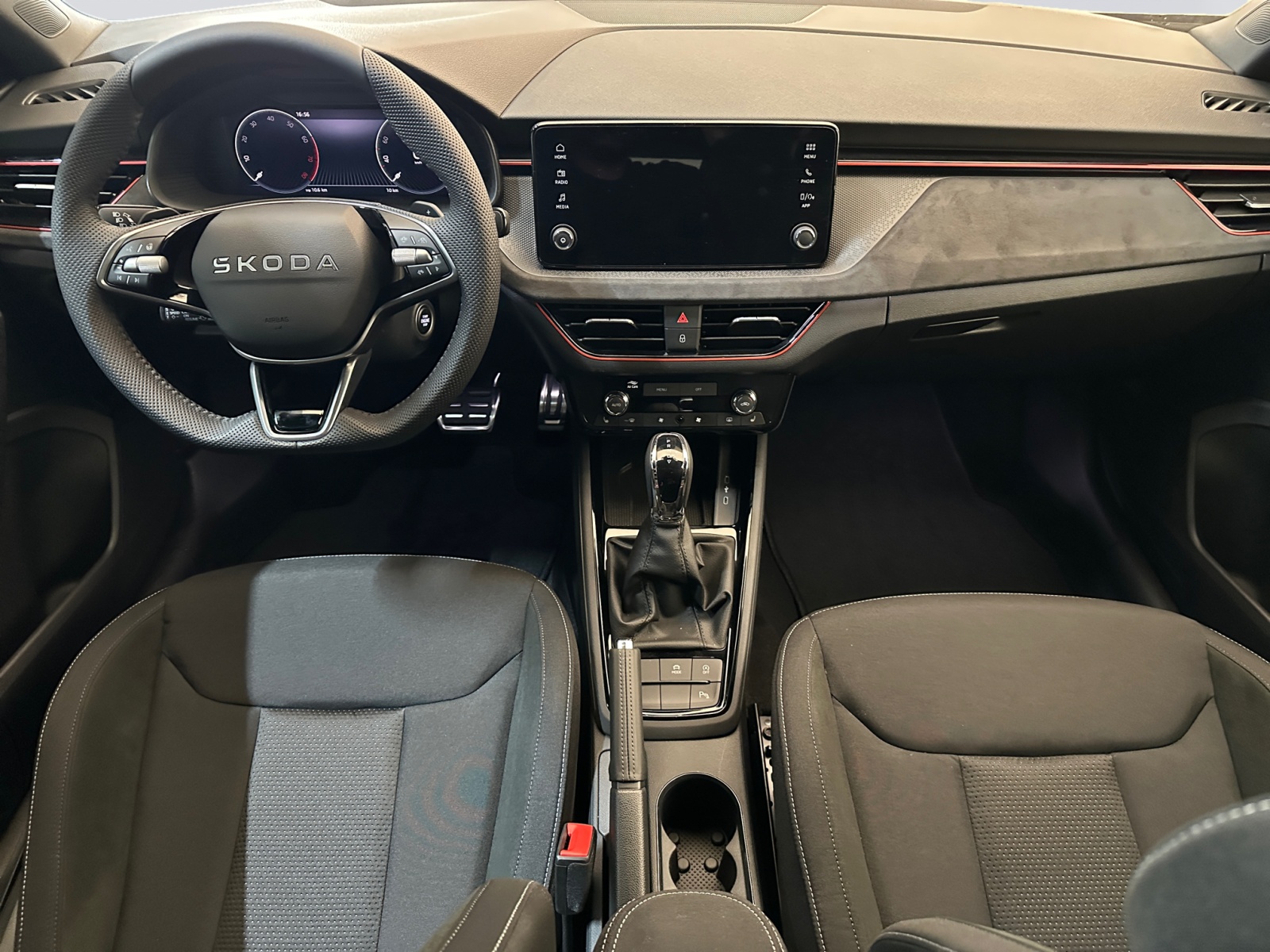 SKODA Scala 1.0 TSI Dynamic DSG-image-9