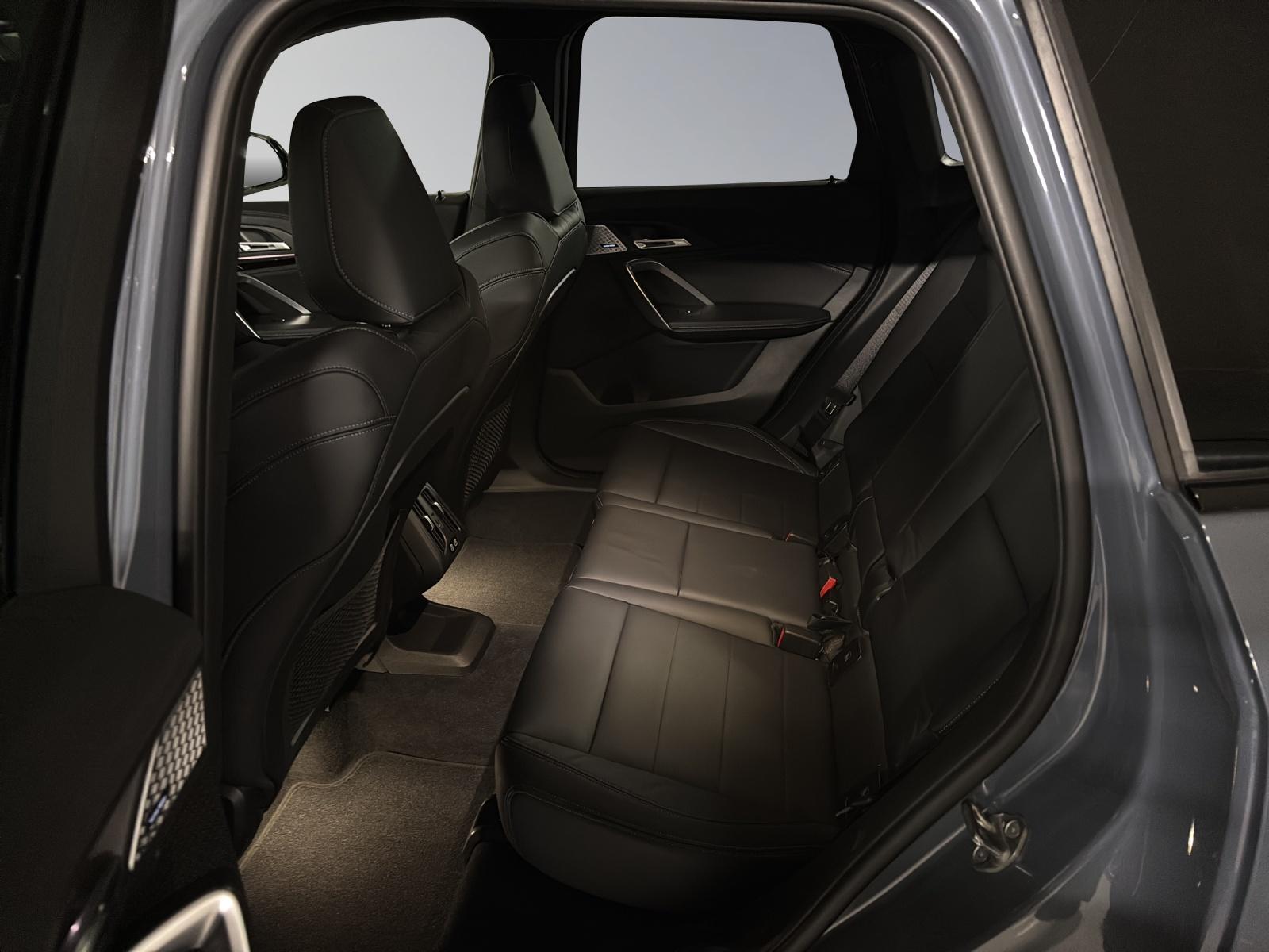 BMW X1 23d xDrive paddles-image-8