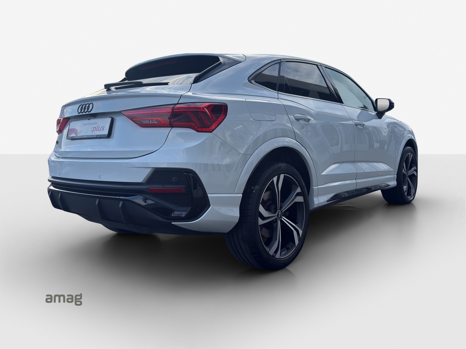 AUDI Q3 Sportback 45 TFSI e S line Attraction S-tronic-image-5