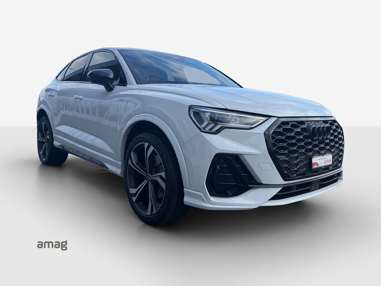 AUDI Q3 Sportback 45 TFSI e S line Attraction S-tronic-image-6