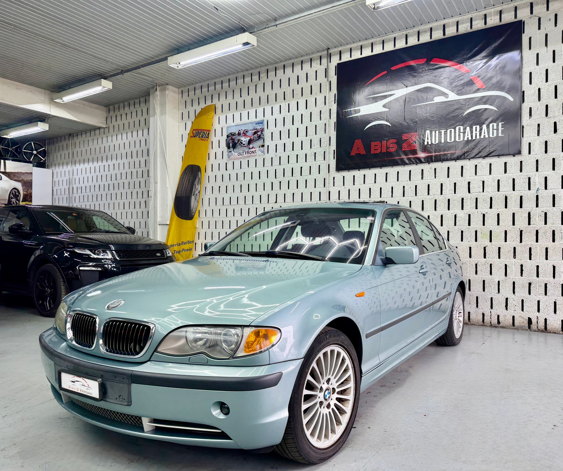 BMW 330xi-image-0