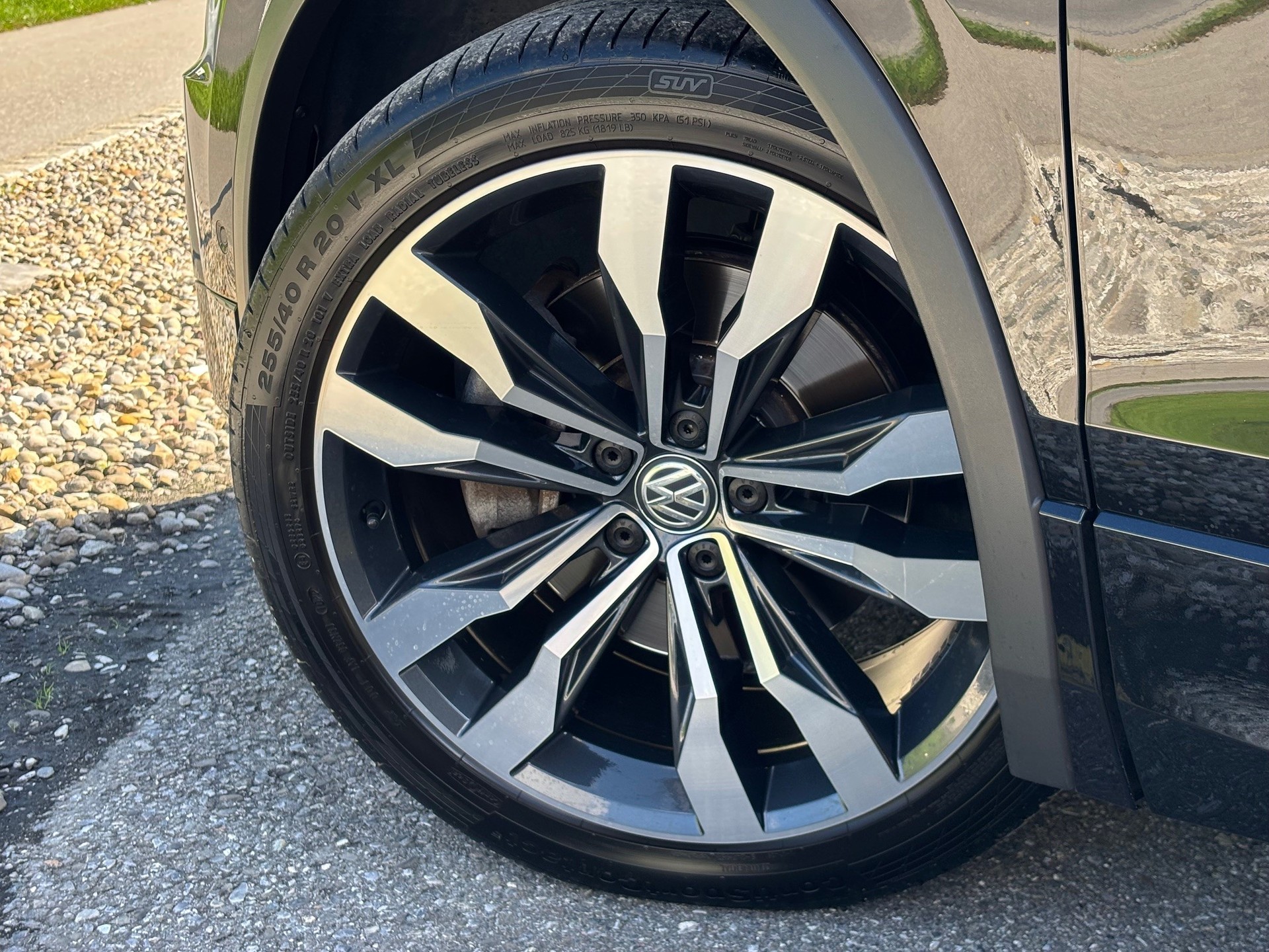VW Tiguan 2.0TDI DSG R-Line 4Motion-image-4