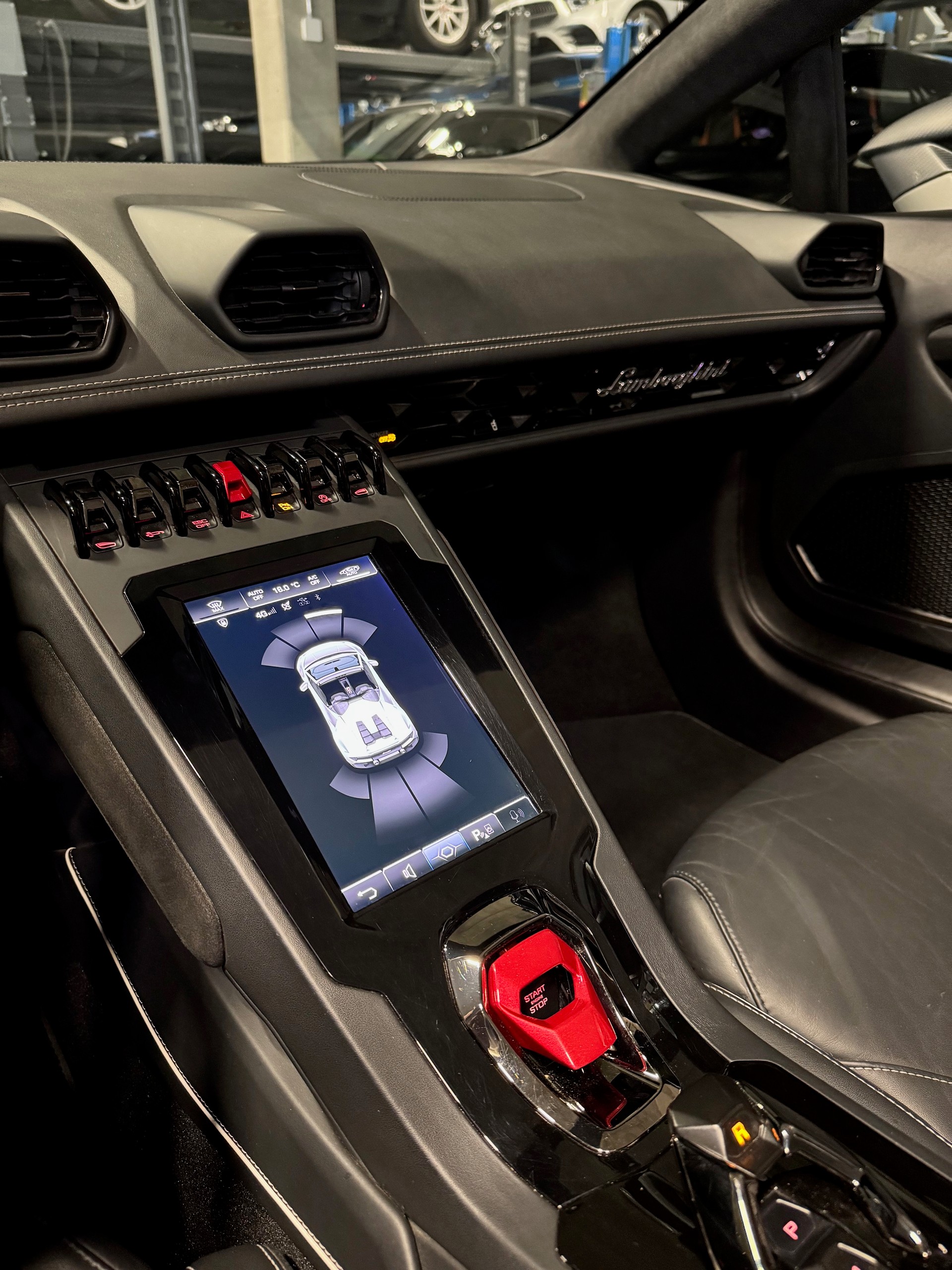 LAMBORGHINI Huracan EVO Spyder DCT *Akrapovic+garantie 03.29!*-image-13