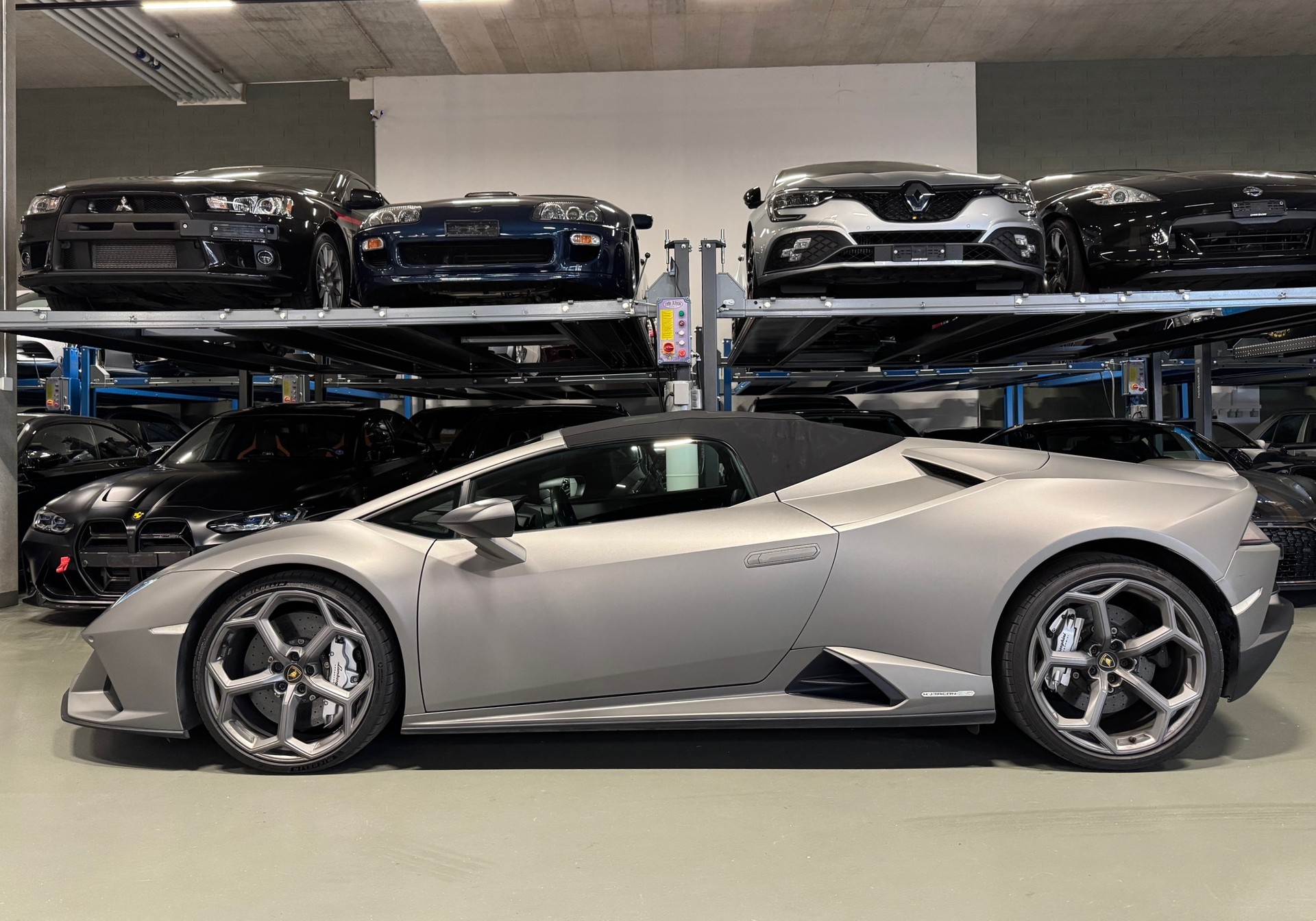 LAMBORGHINI Huracan EVO Spyder DCT *Akrapovic+garantie 03.29!*-image-1