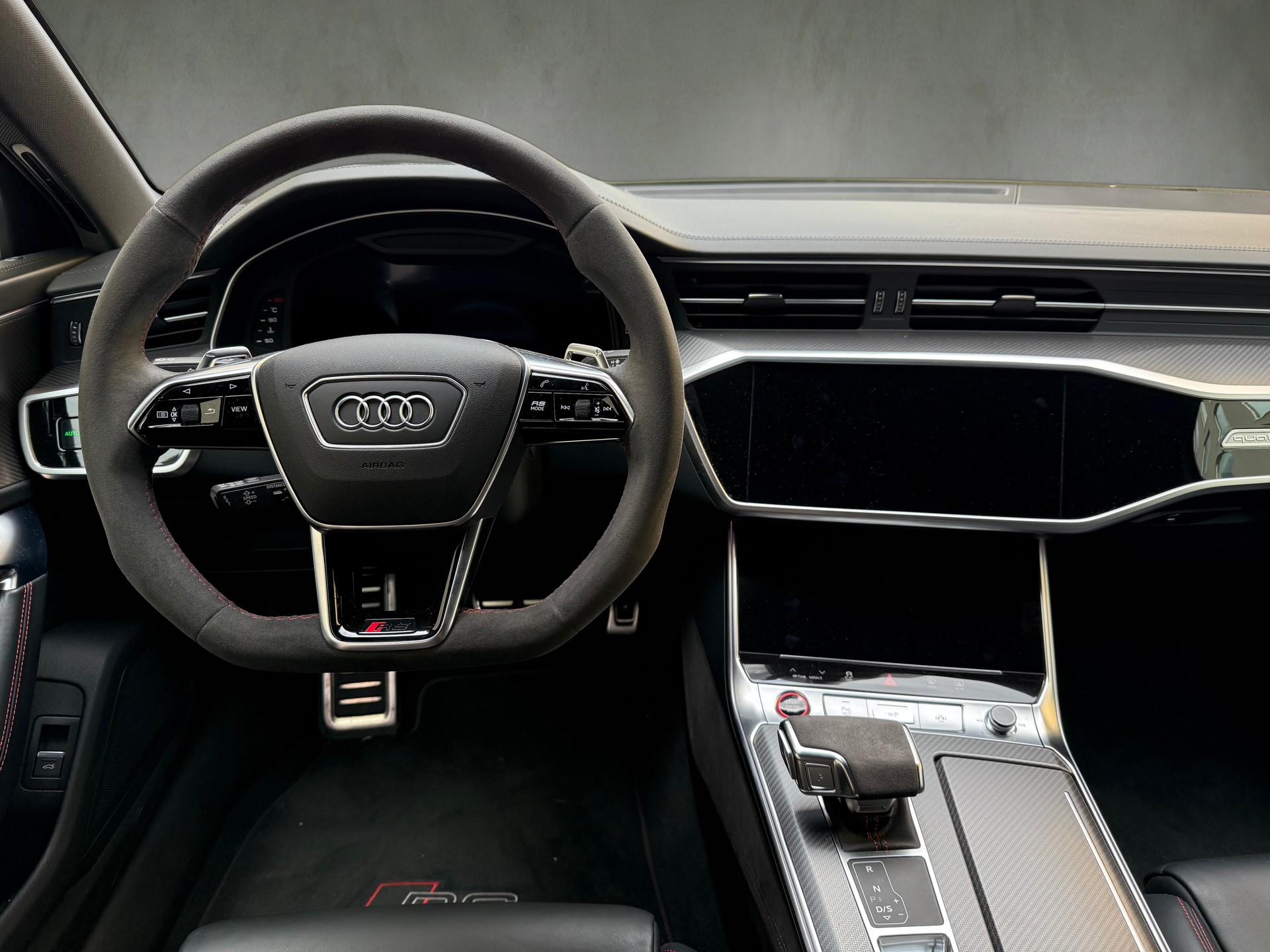 AUDI RS6 Avant 4.0 TFSI V8 quattro-image-10