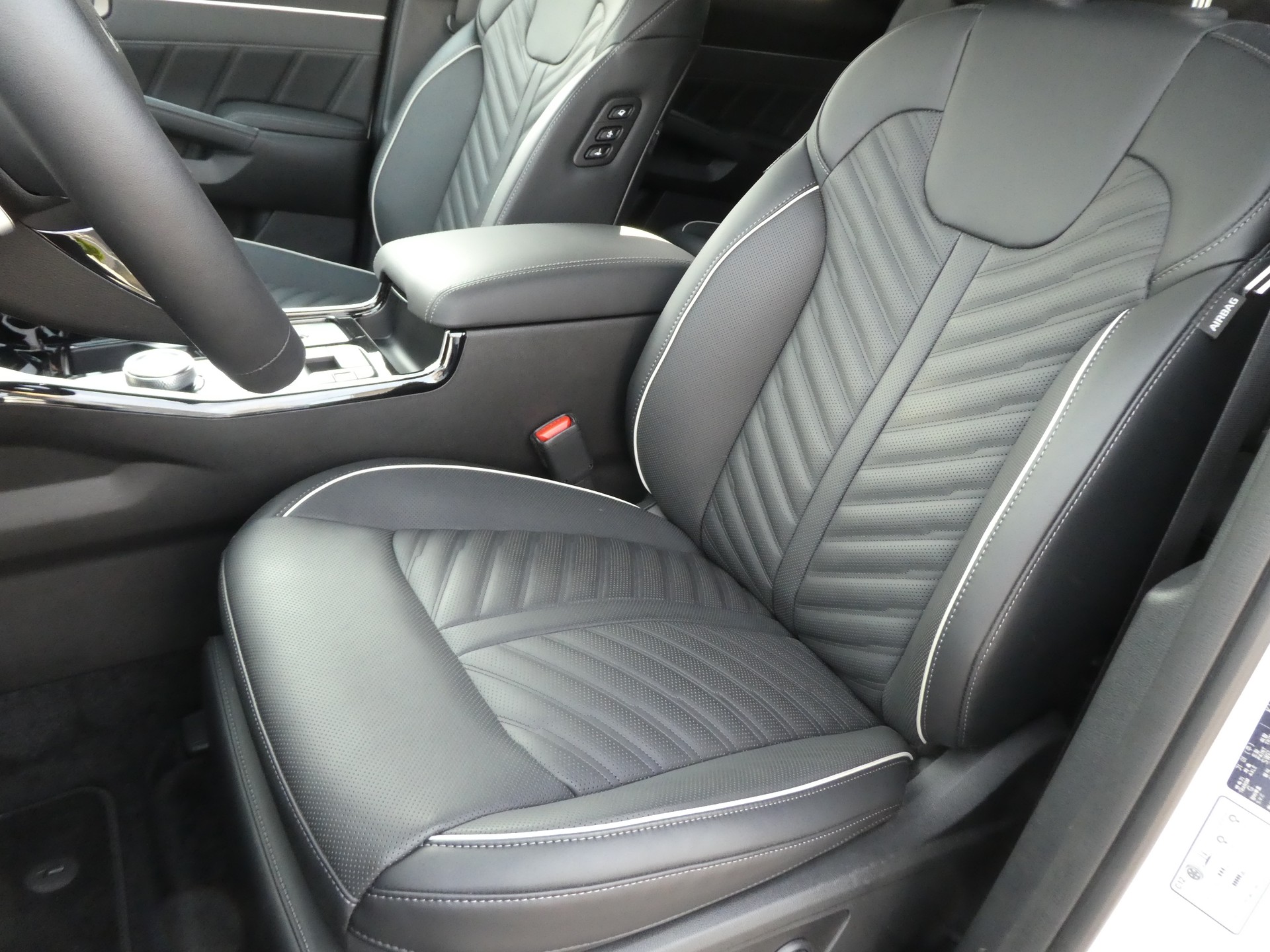 KIA Sorento 1.6 T-GDi HEV 7P Style-image-3