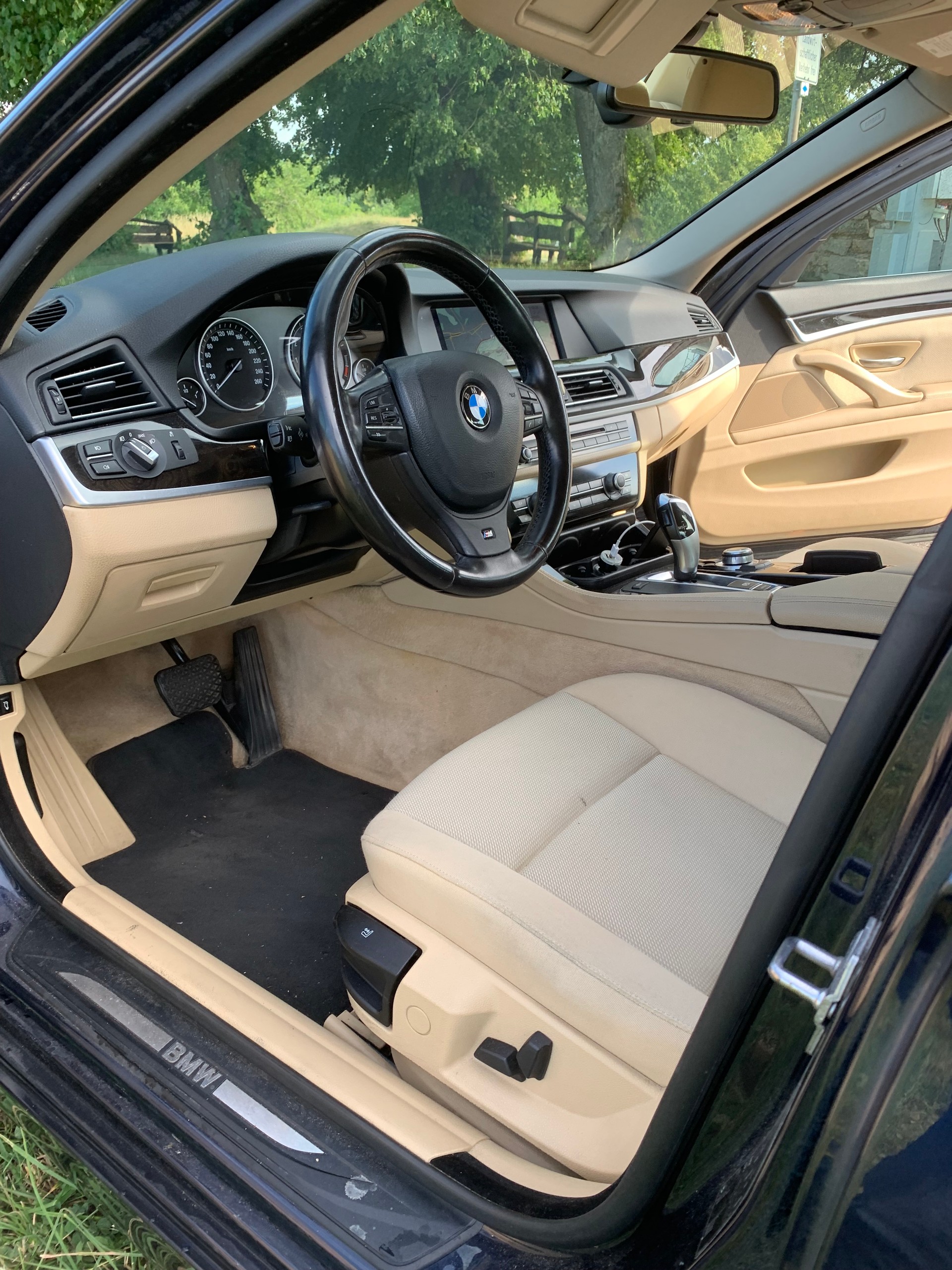 BMW 523i Steptronic-image-5